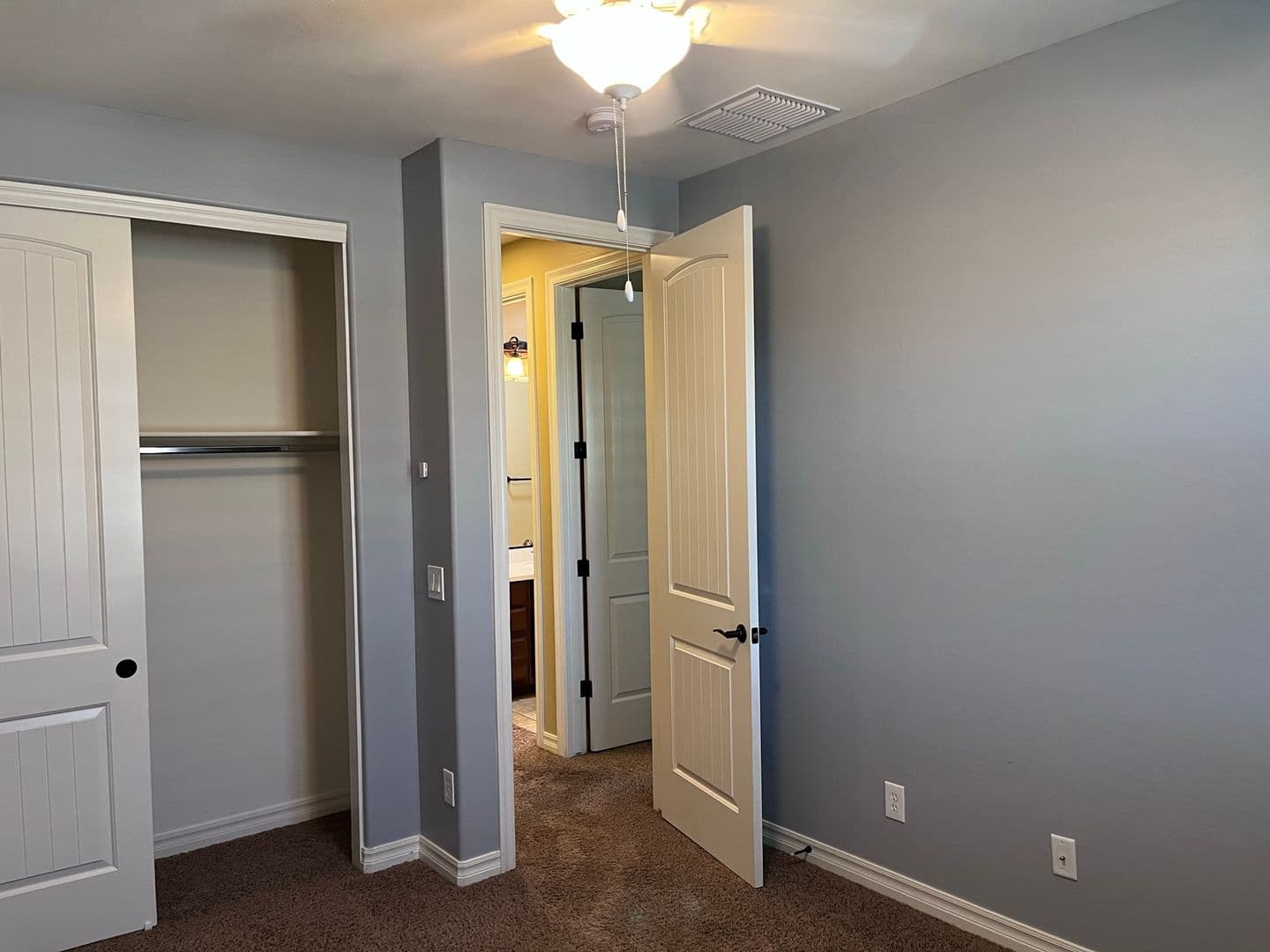 Gilbert House: 1046 S Annie Ln