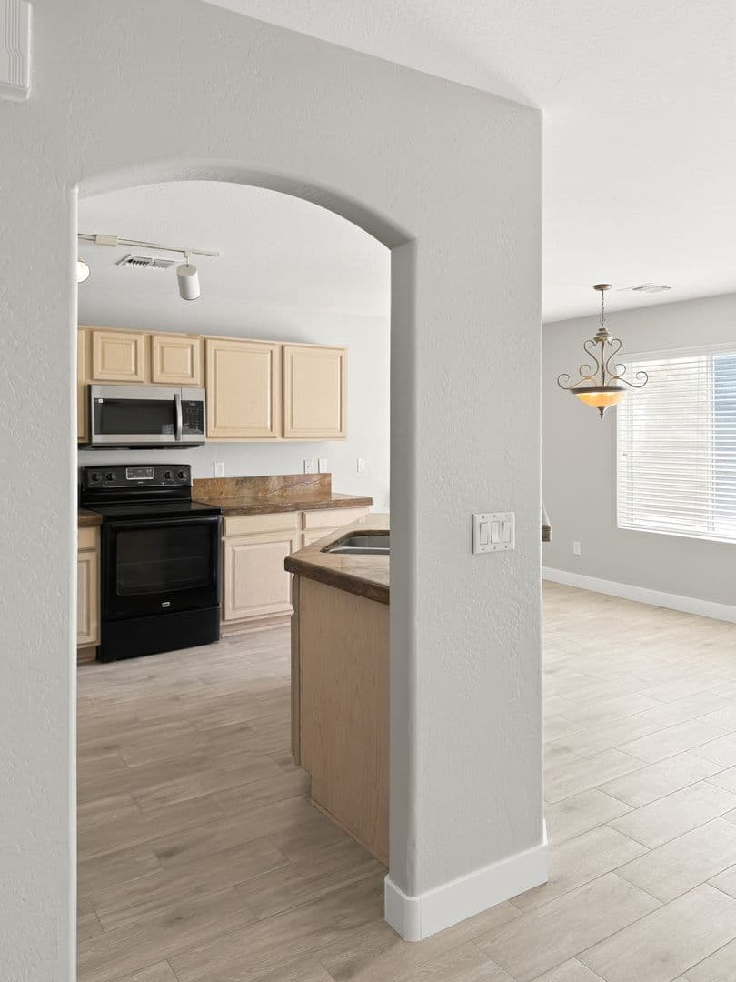 San Tan Valley House: 1037 E Desert Holly Dr.