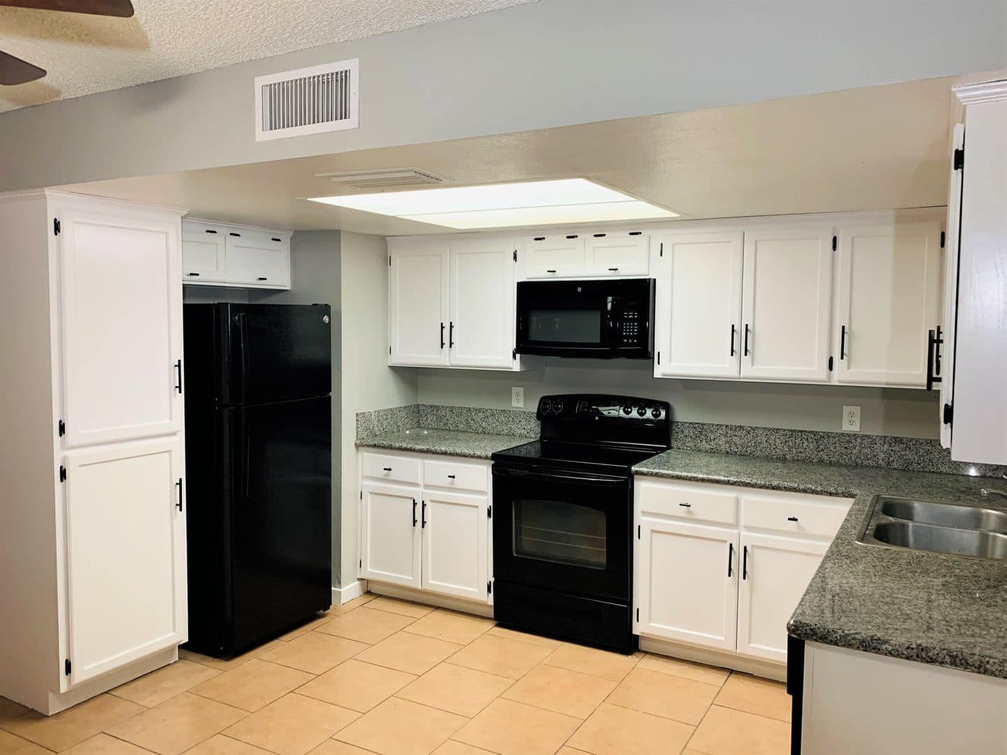 Phoenix Apartment: 3357 W Harmont Dr.