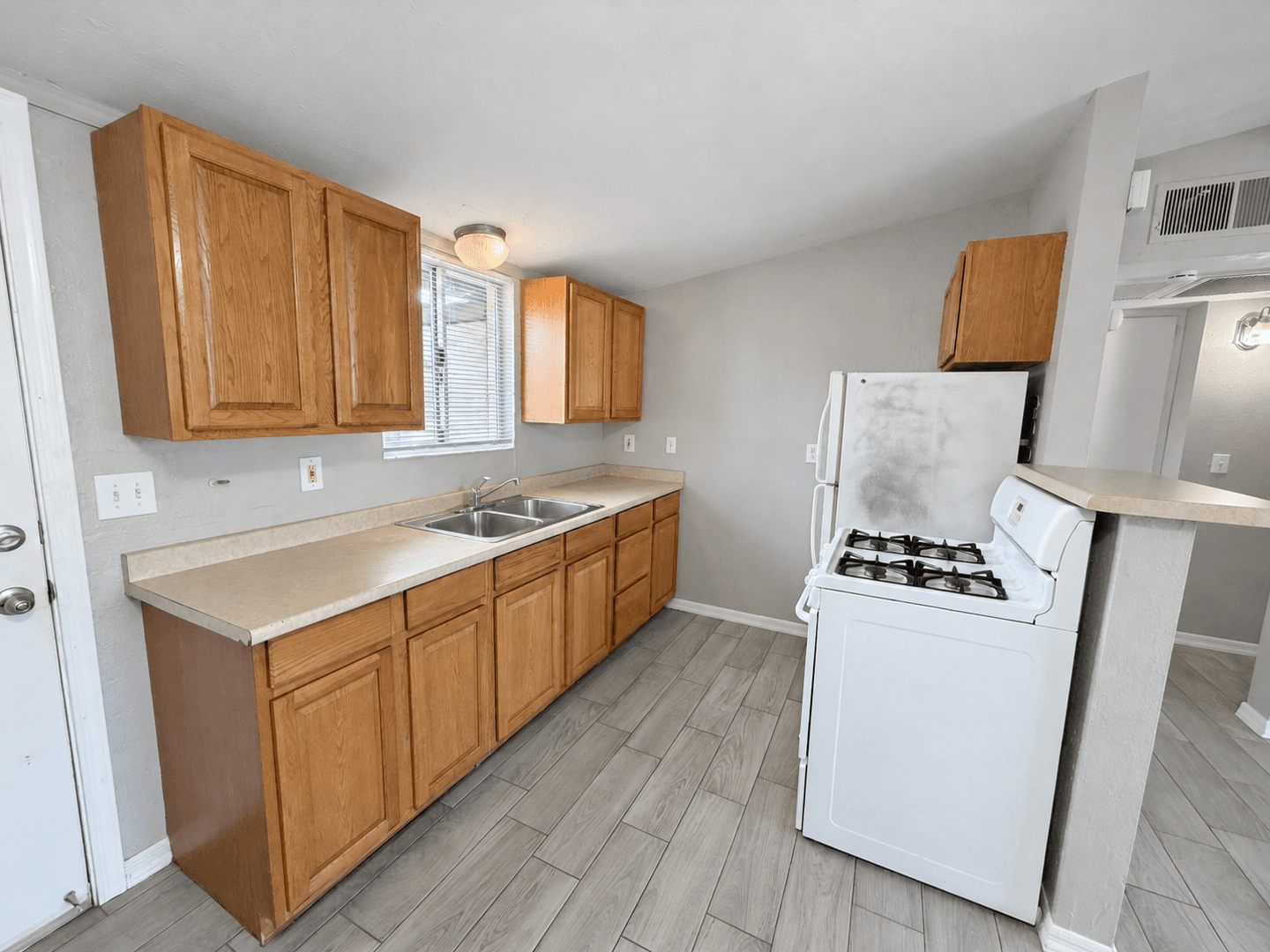 Chandler Apartment: 711 N Delaware St. - A