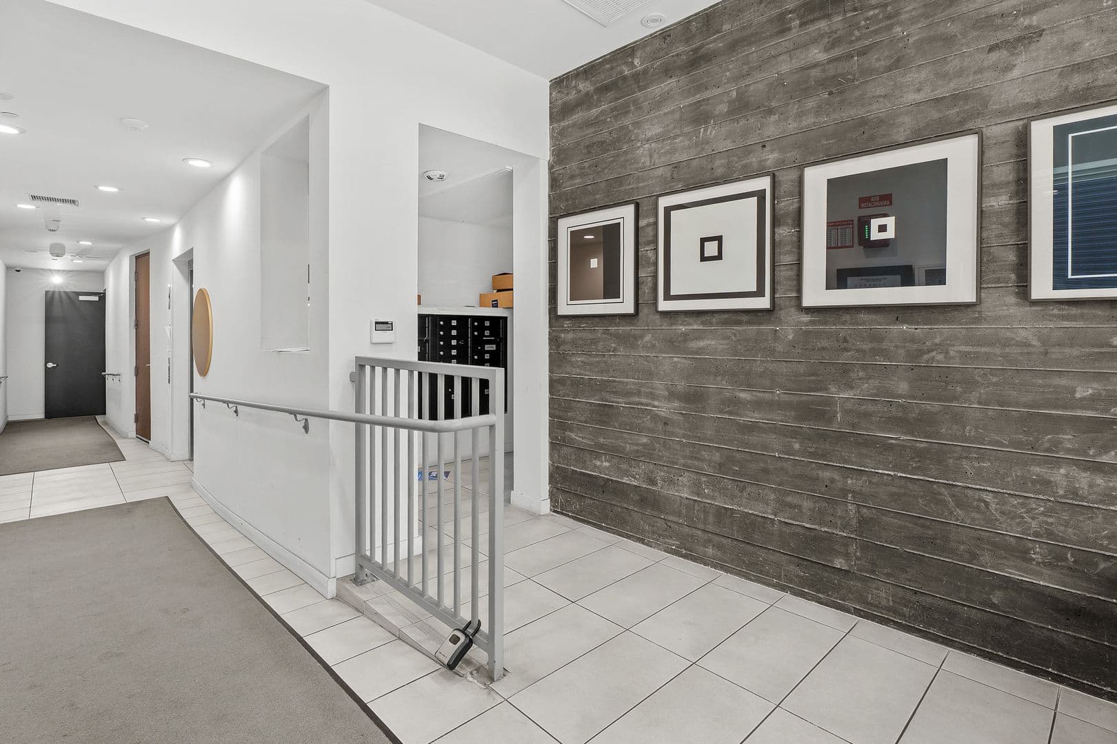 Los Angeles Apartment: 1233 S. Dunsmuir Avenue