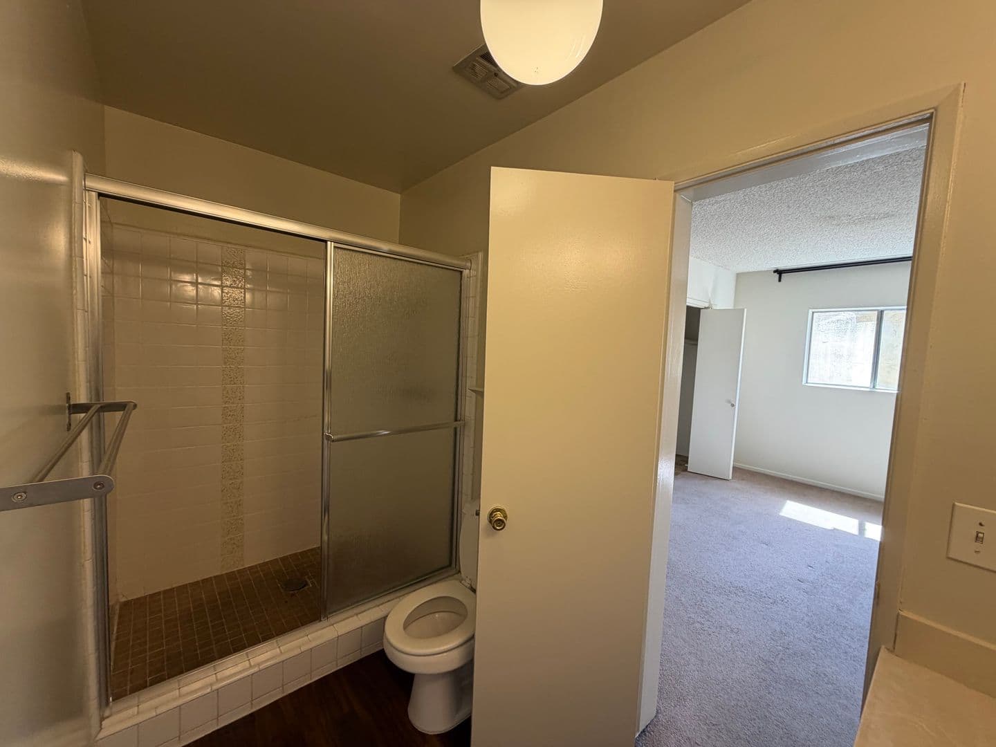 Santa Monica Apartment: 2315 14th St.