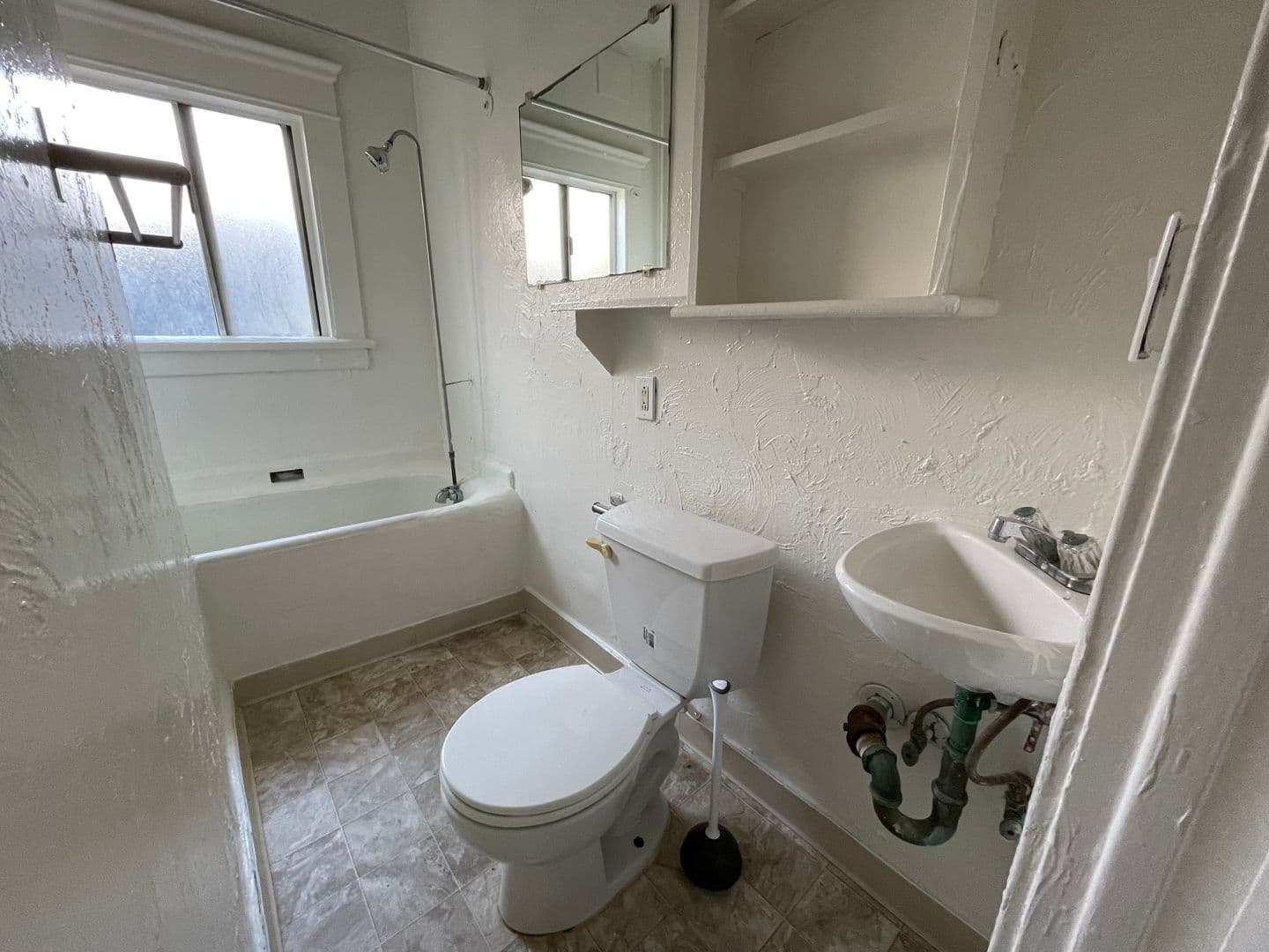 Venice Apartment: 704 Pacific Ave