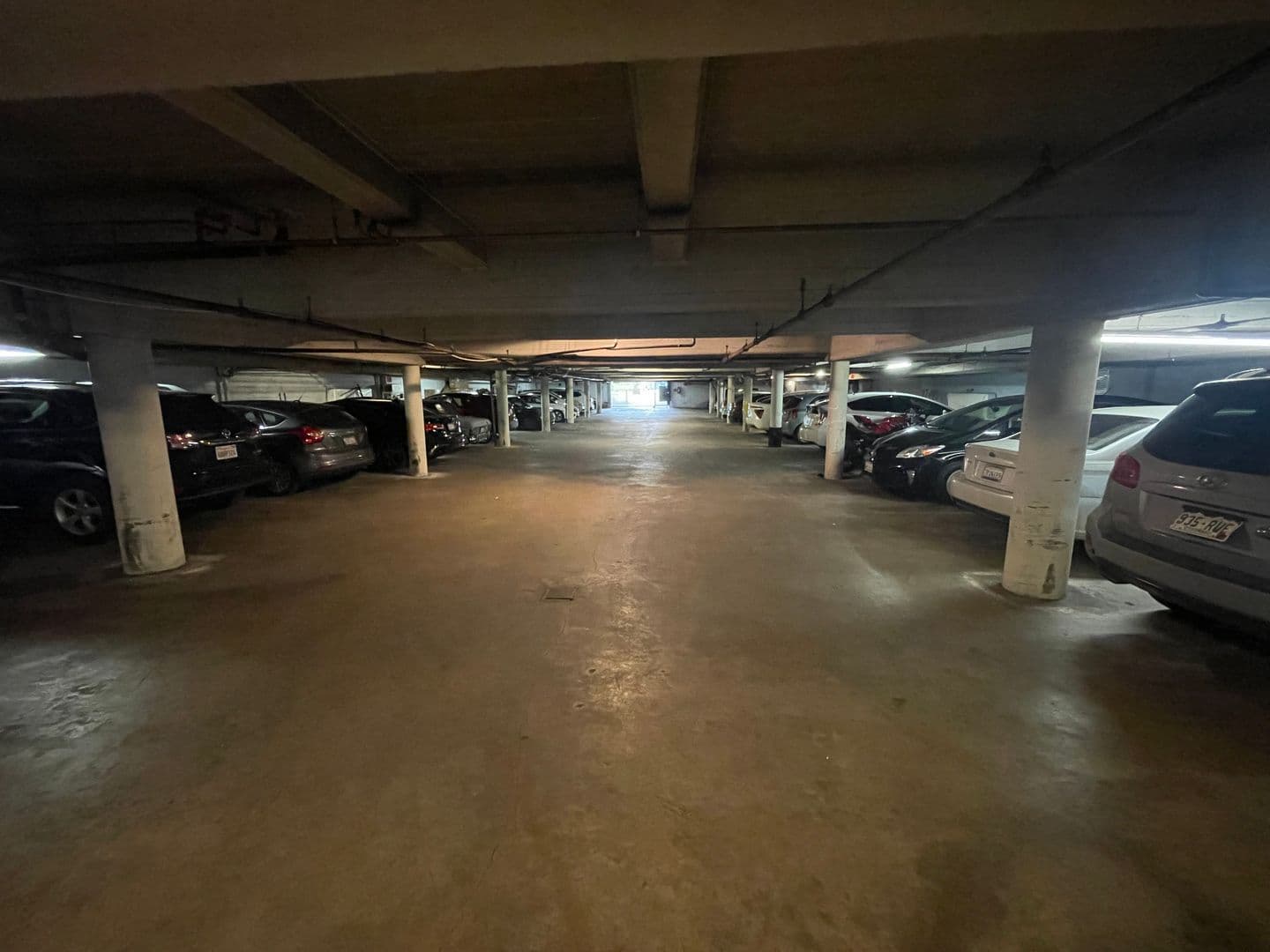 Los Angeles Apartment: 1560 N Laurel