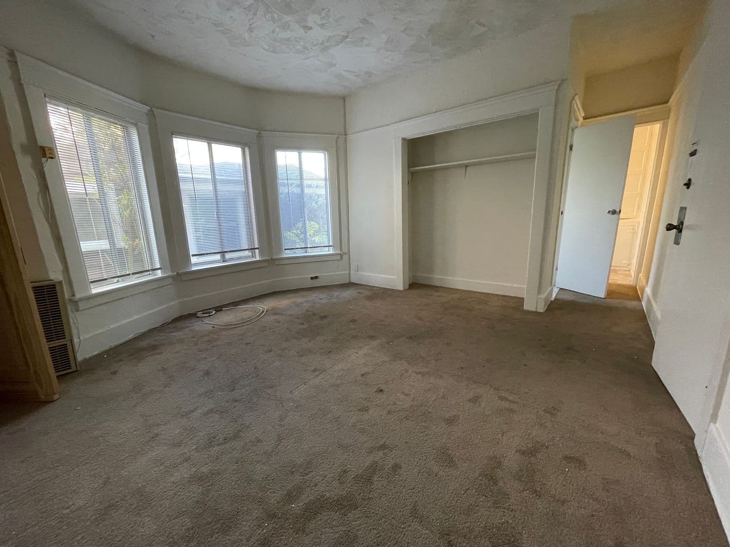 Venice Apartment: 704 Pacific Ave