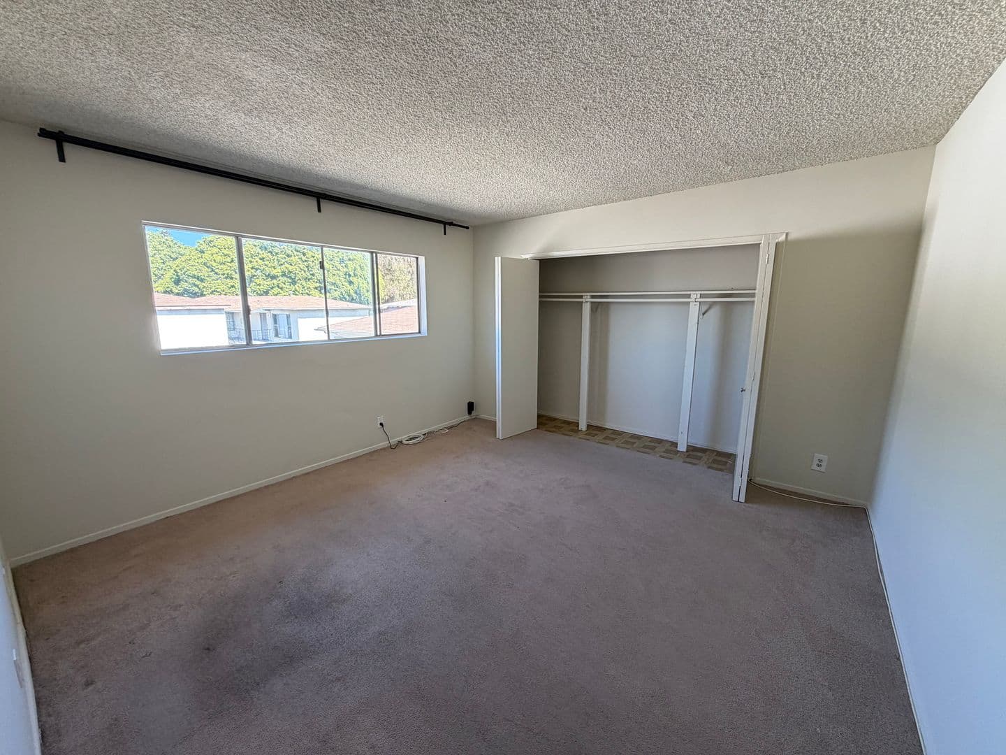 Santa Monica Apartment: 2315 14th St.