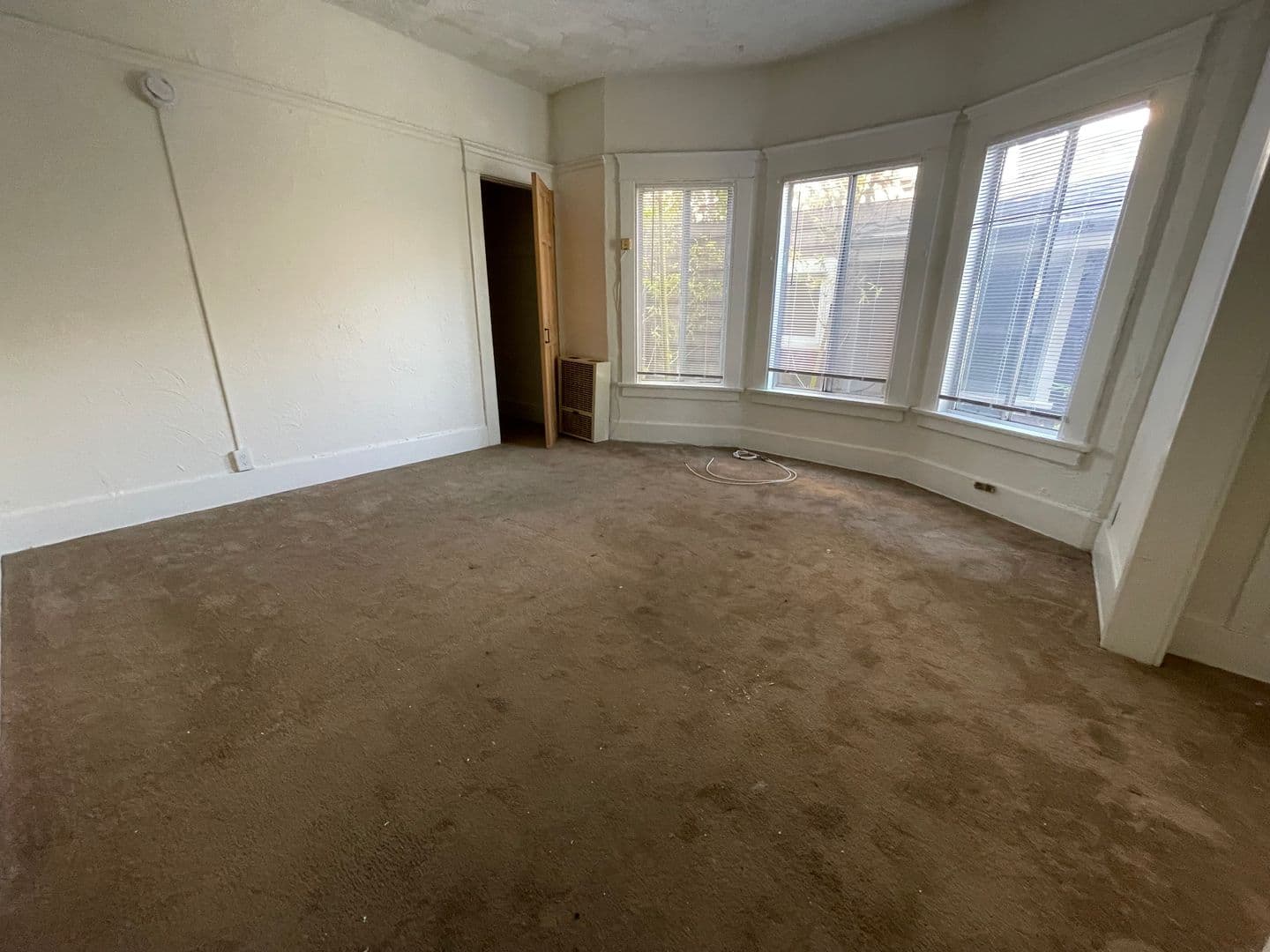 Venice Apartment: 704 Pacific Ave