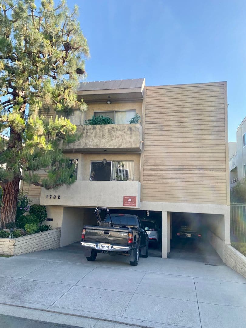 Los Angeles Apartment: 1732 Butler Ave.