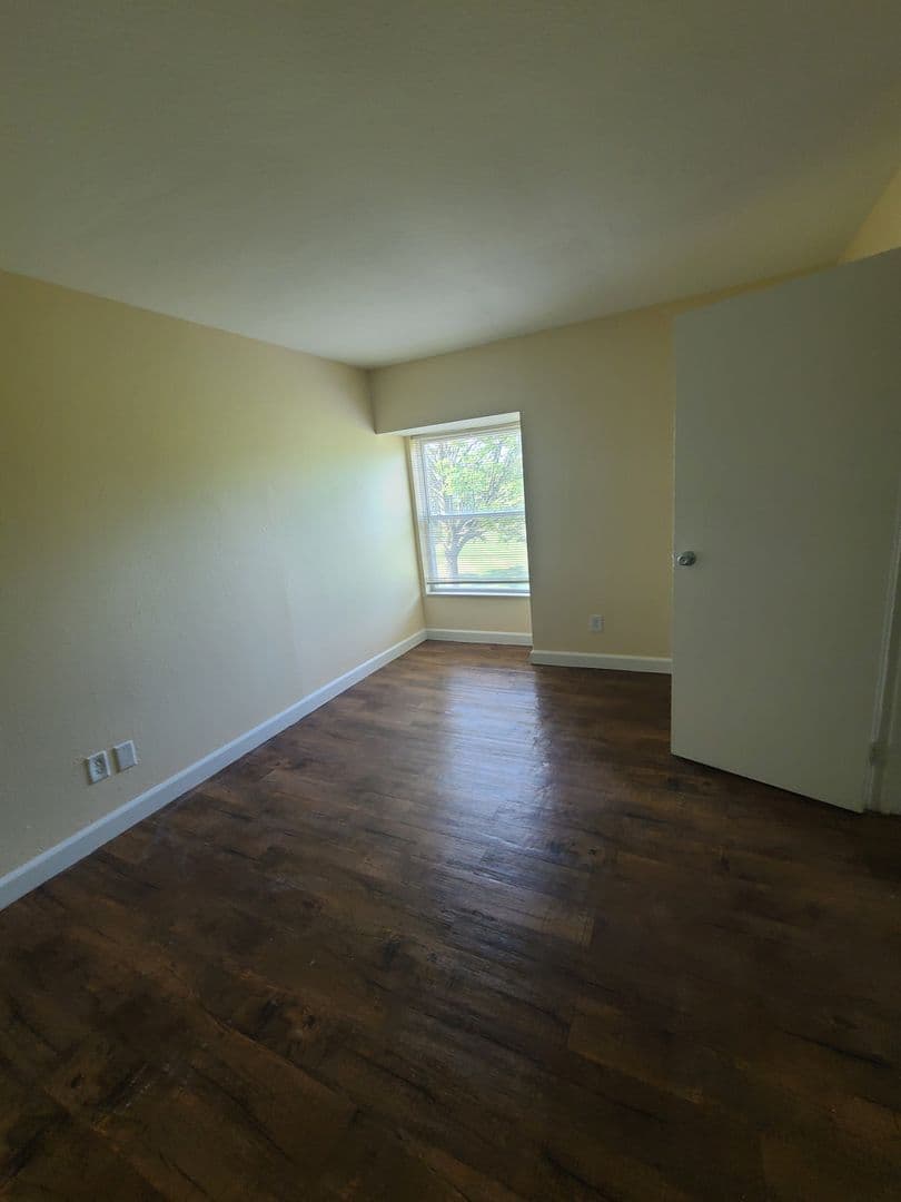Rantoul Apartment: 1505 Hobson Drive
