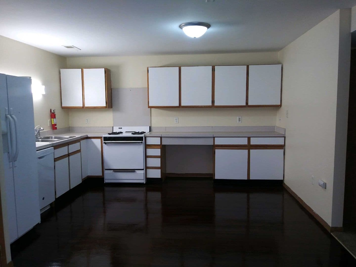 Rockford Apartment: 2723-2837 Silent Wood Trail