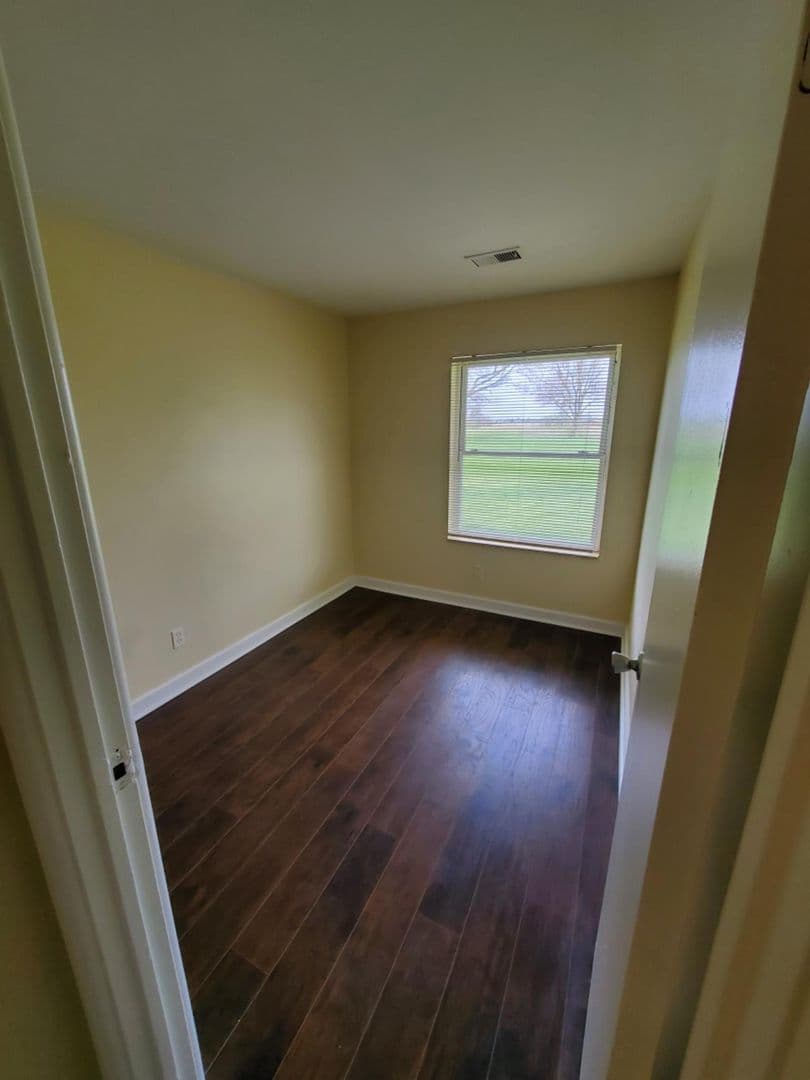 Rantoul Apartment: 1505 Hobson Drive