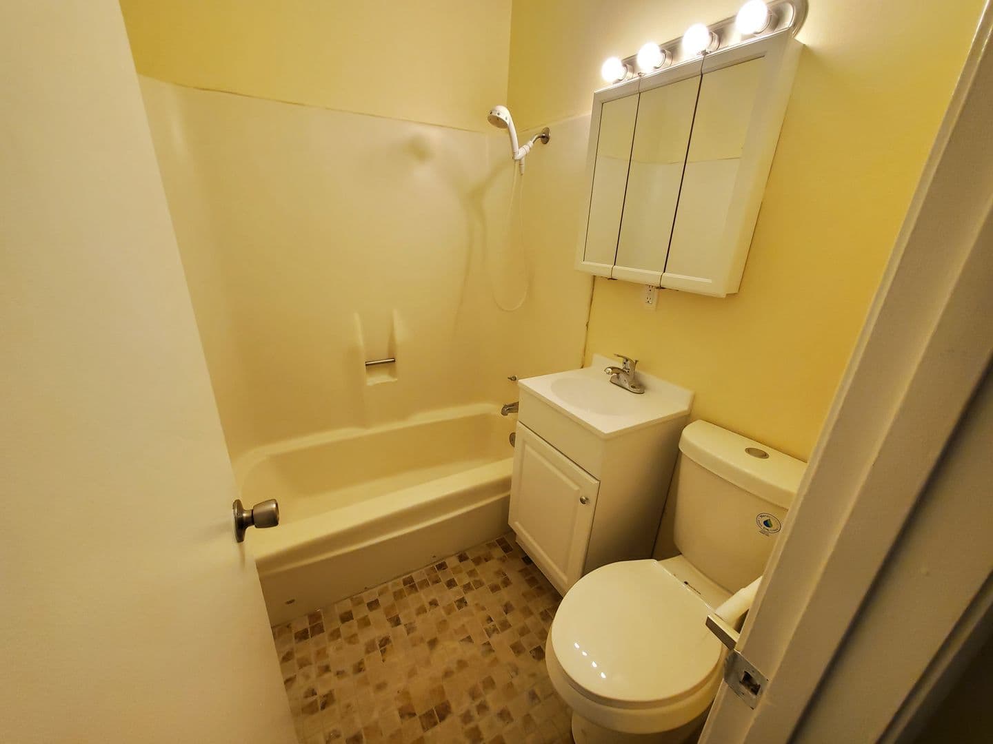 Rantoul Apartment: 300-320 North Drive