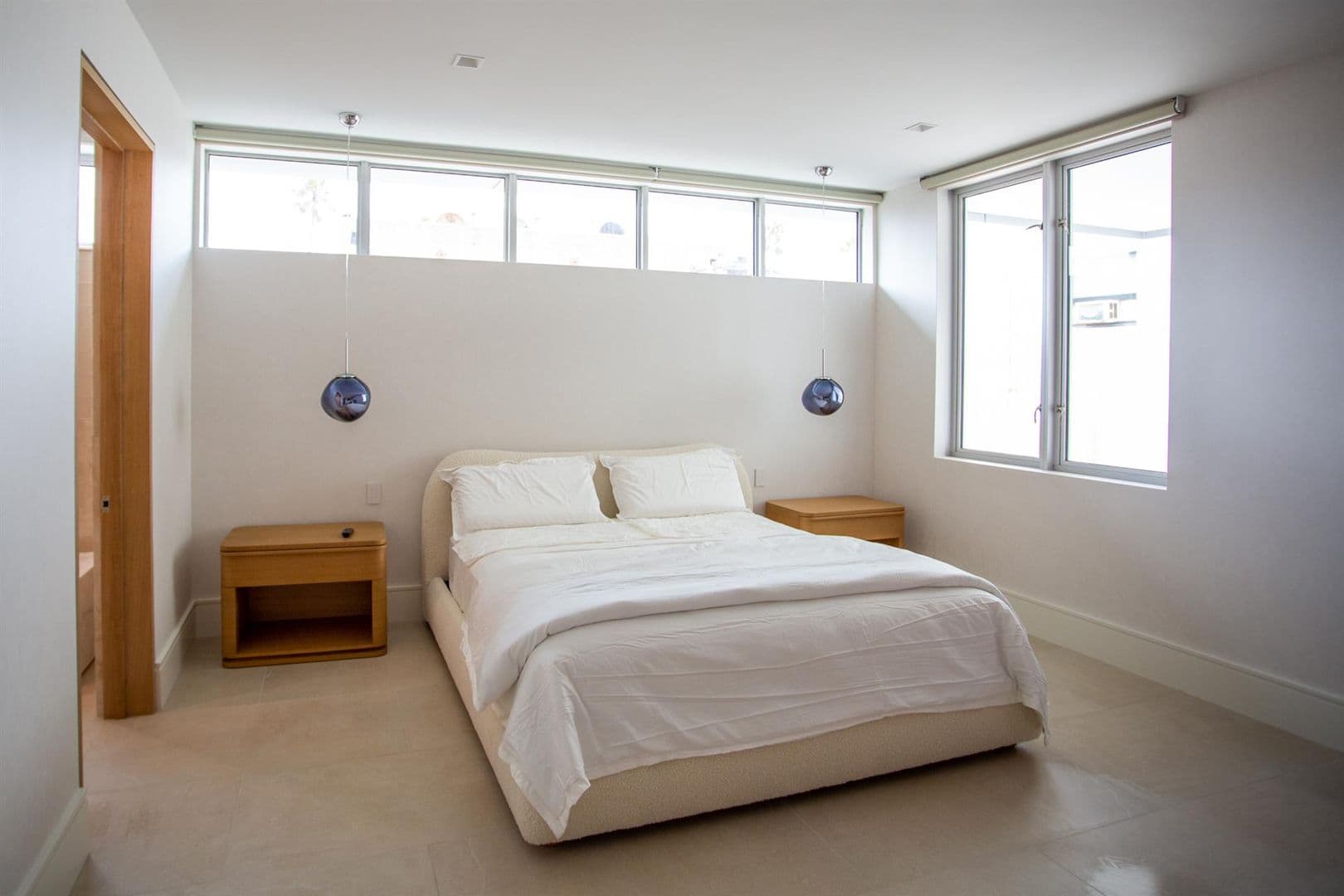 Newport Beach Apartment: 110 22nd St