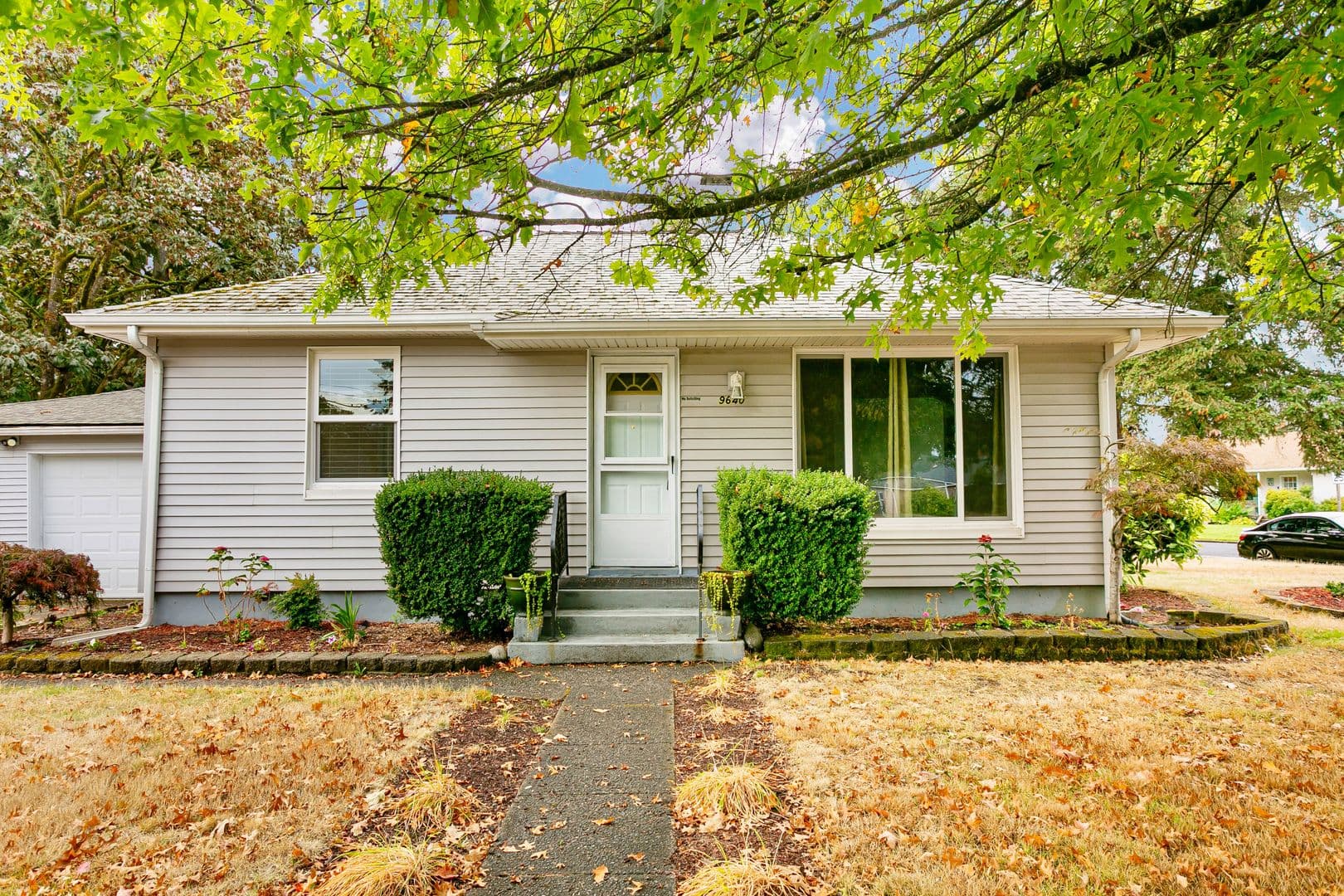 Lakewood House: 9640 Bridgeport Way SW