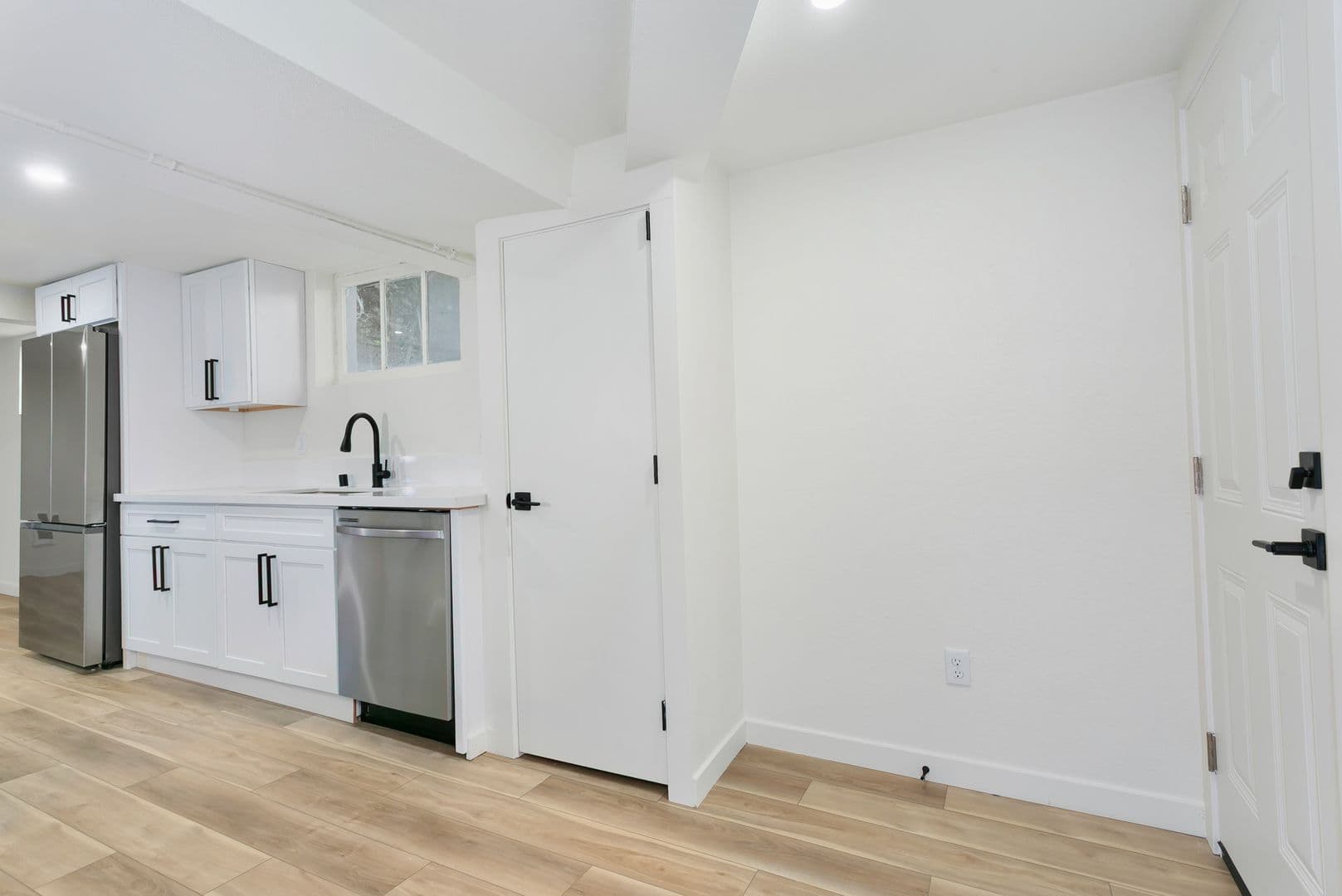 Tacoma Apartment: 511 S 35th St