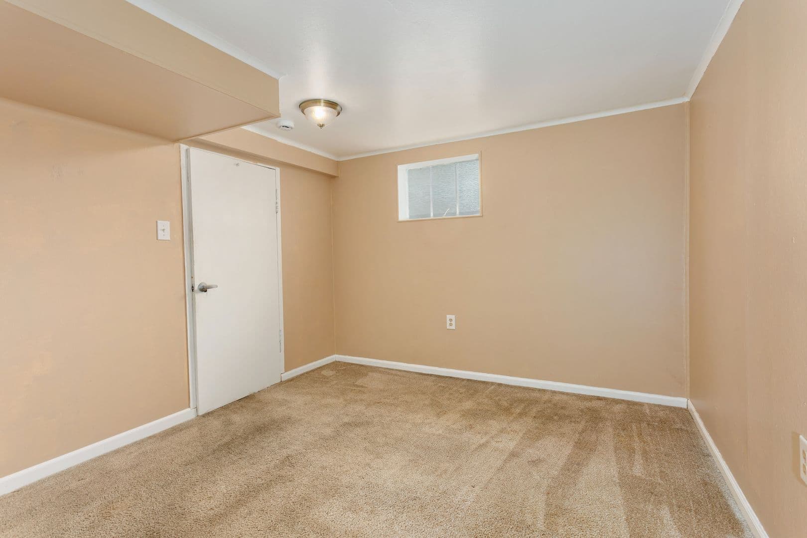 Lakewood House: 9640 Bridgeport Way SW