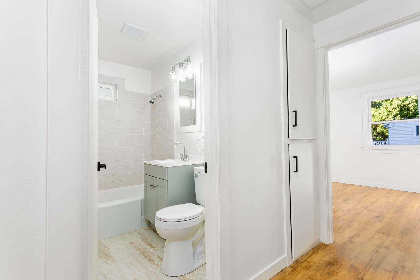Tacoma House: 3905 N 16th St