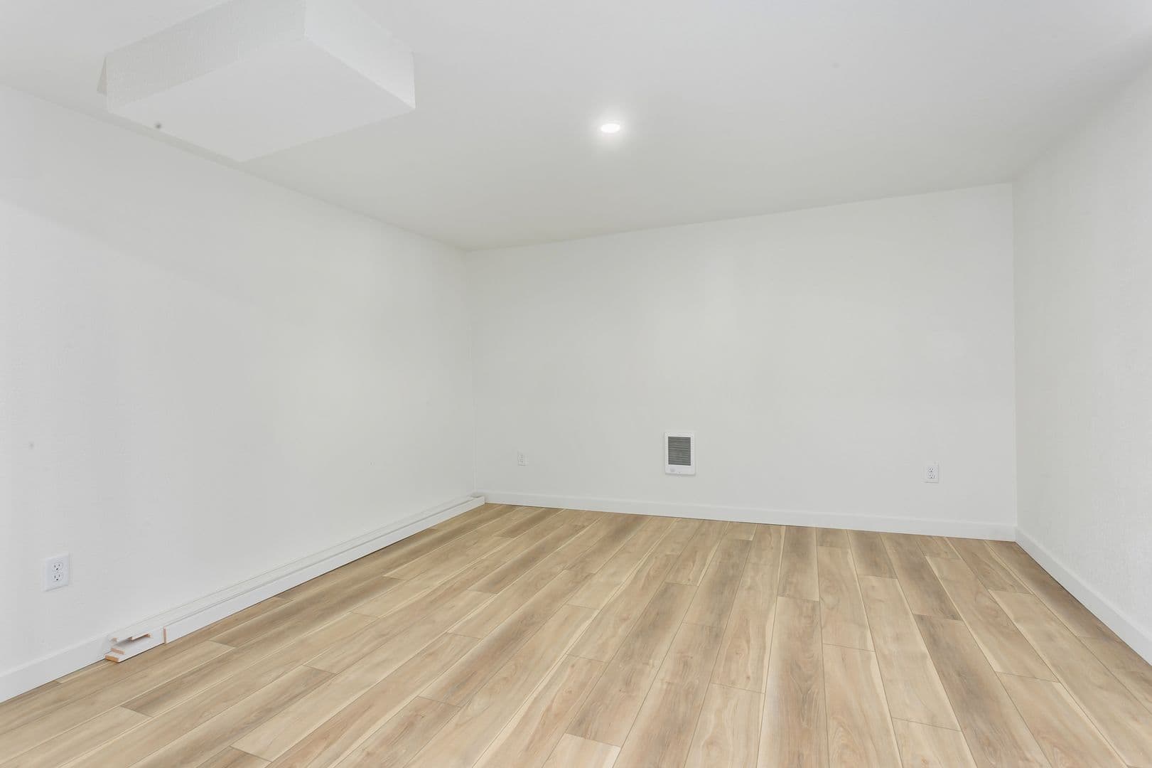 Tacoma Apartment: 511 S 35th St