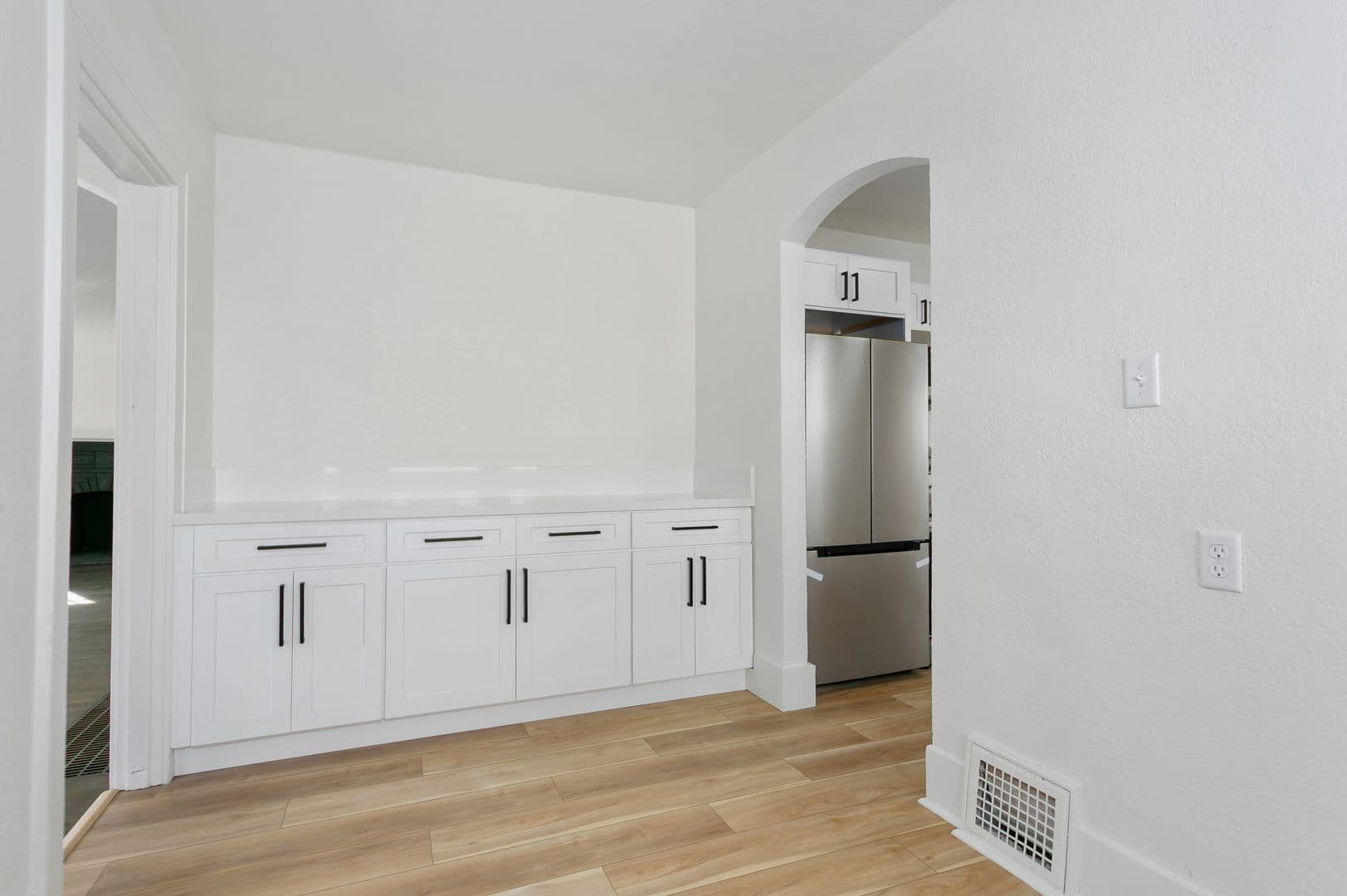 Tacoma Apartment: 511 S 35th St
