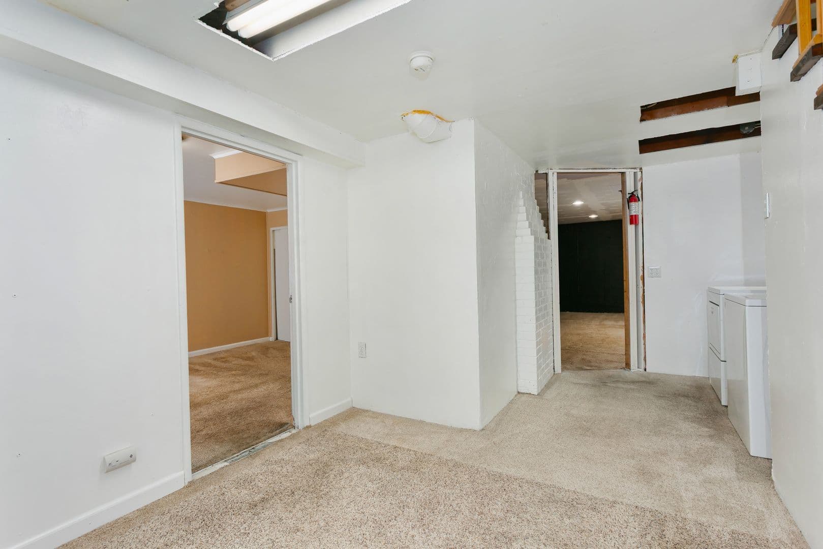 Lakewood House: 9640 Bridgeport Way SW