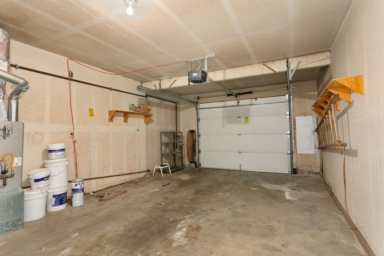 Tacoma Apartment: 863 98th St