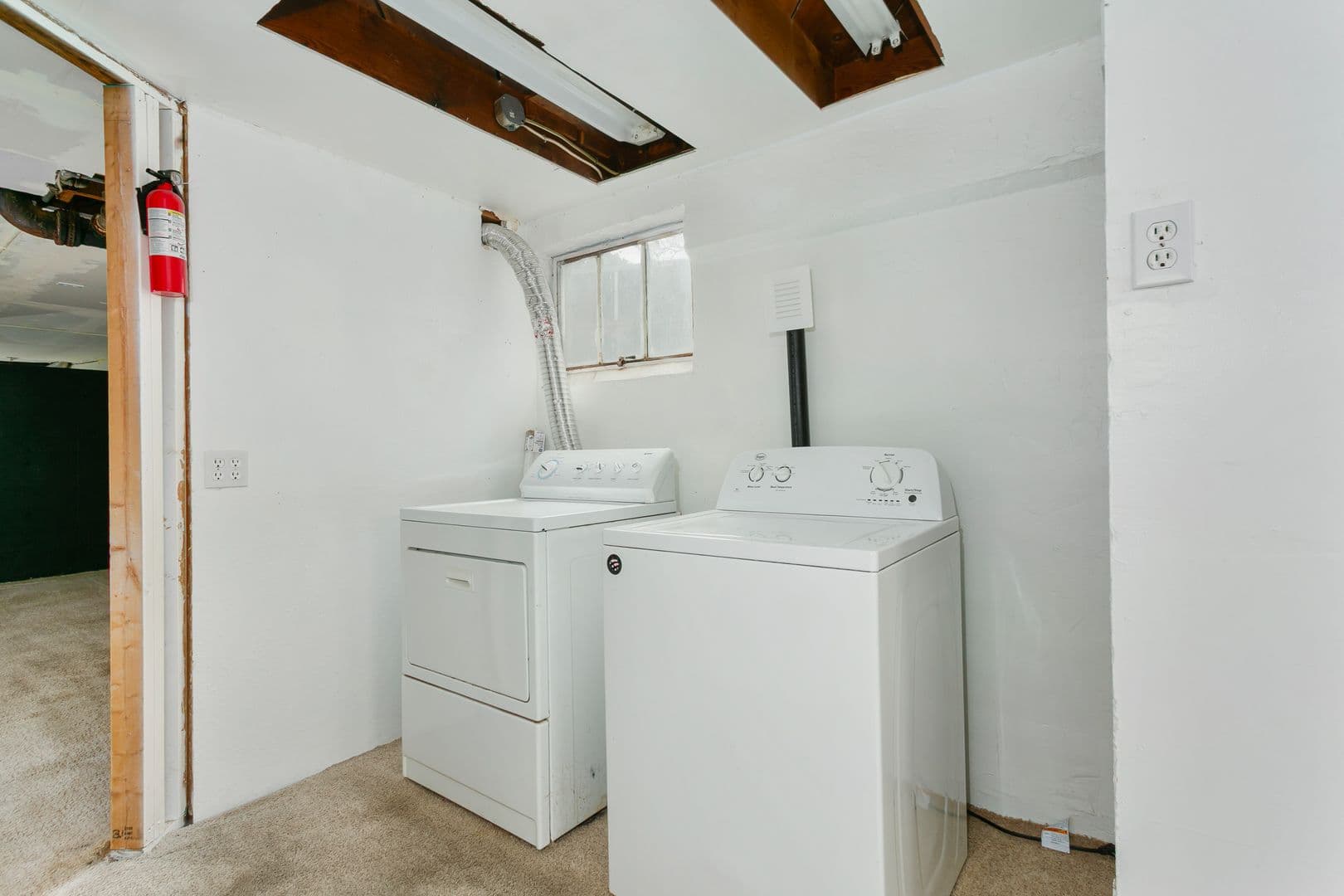 Lakewood House: 9640 Bridgeport Way SW