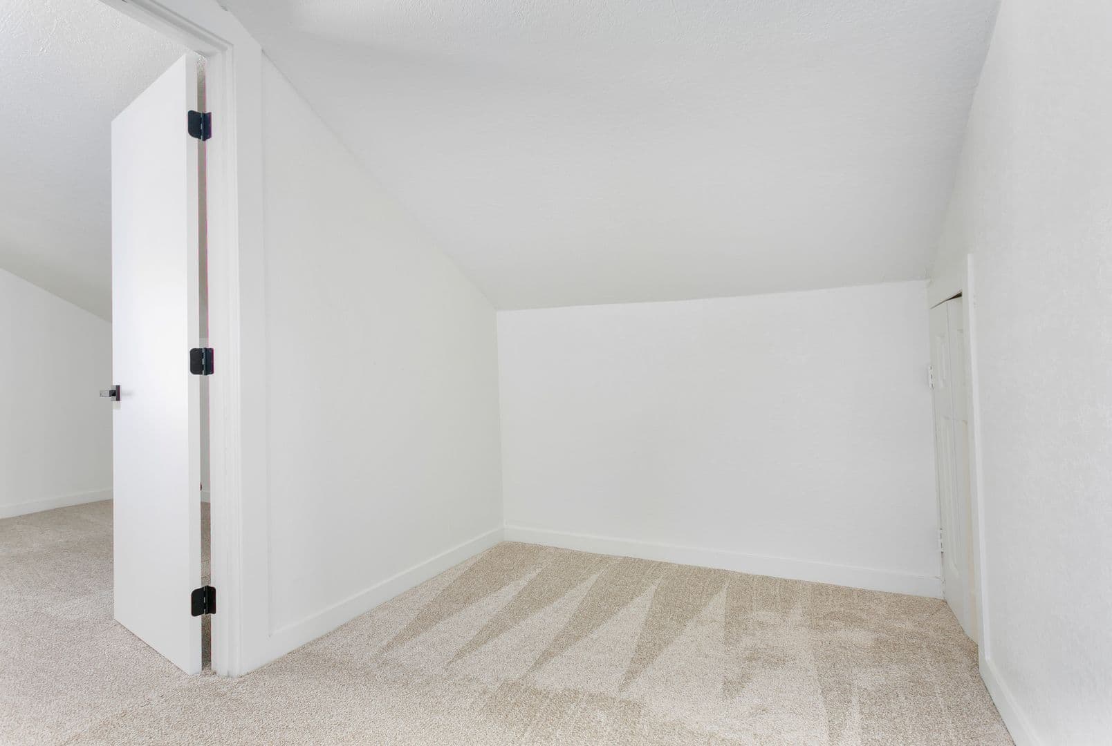 Tacoma Apartment: 511 S 35th St