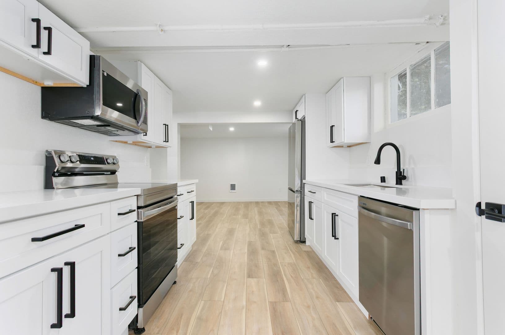 Tacoma Apartment: 511 S 35th St