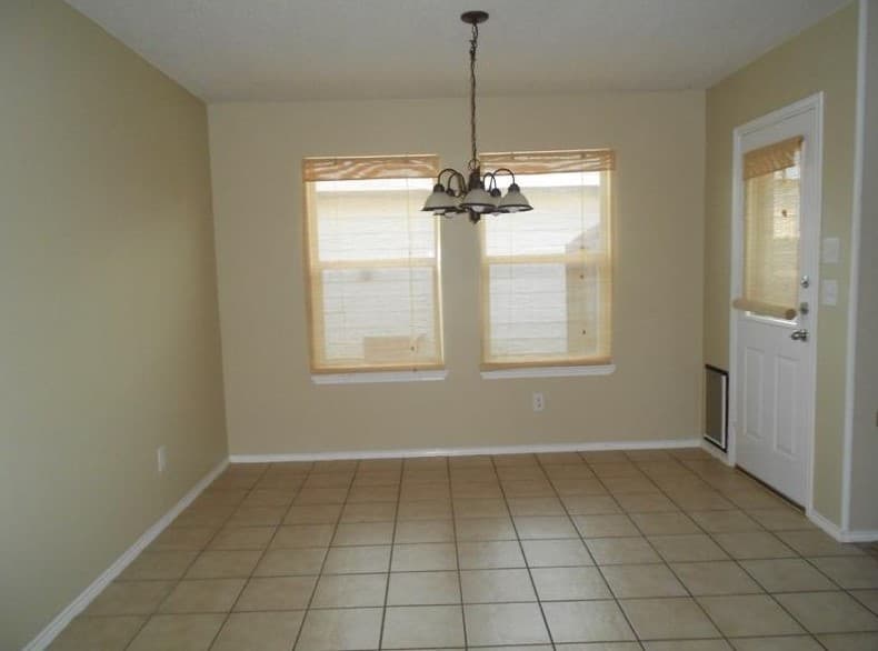 McKinney House: 9512 George Washington Drive
