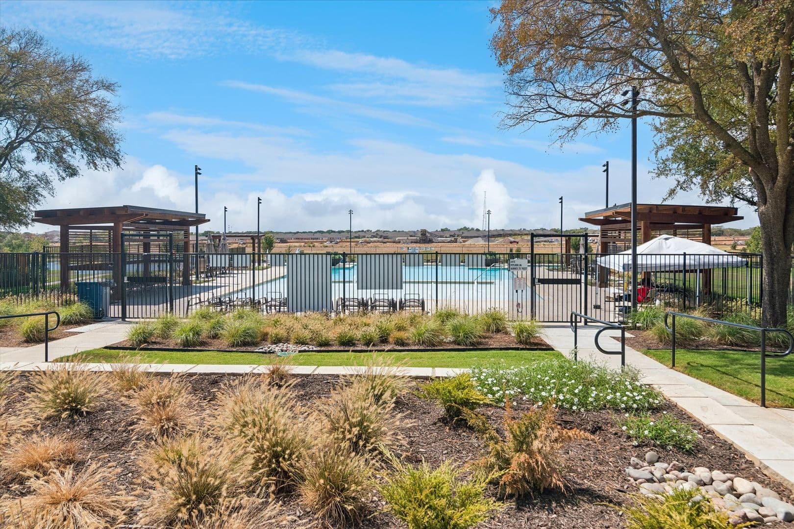 Aubrey House: 2532 Farrier Lane