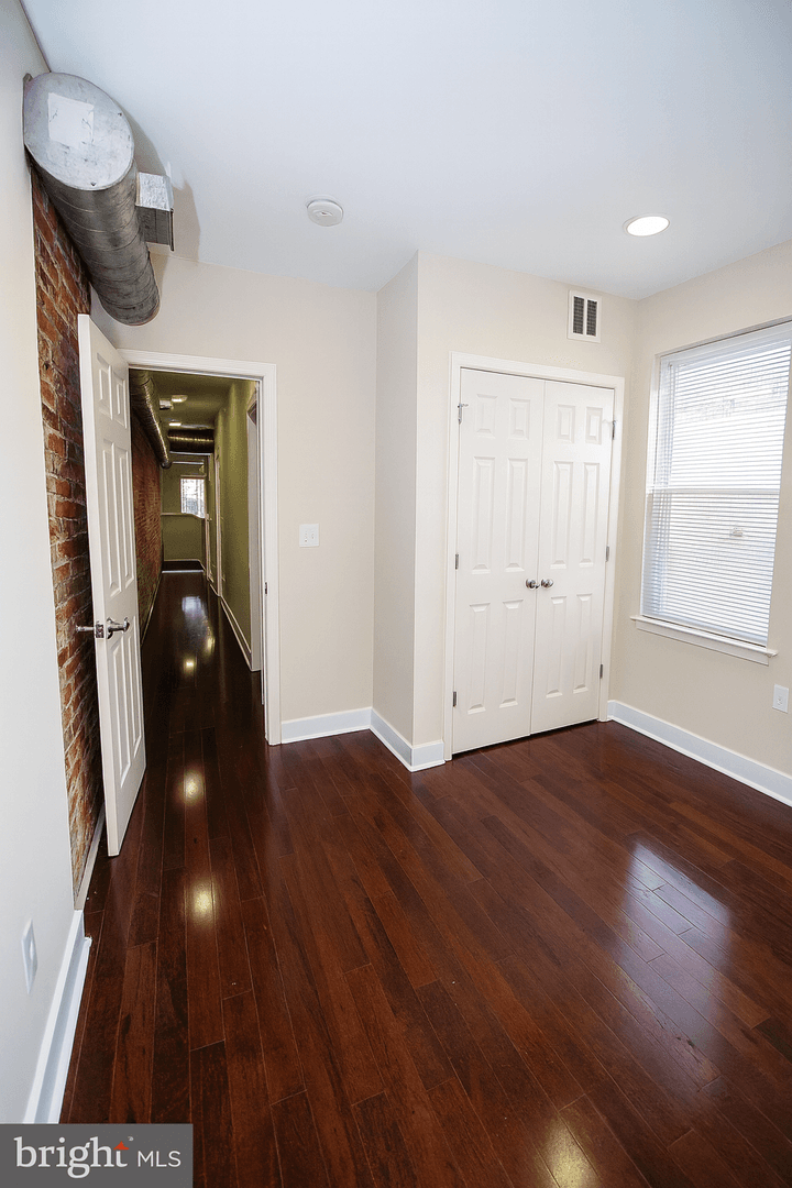 Philadelphia Apartment: 1511 Mifflin Street
