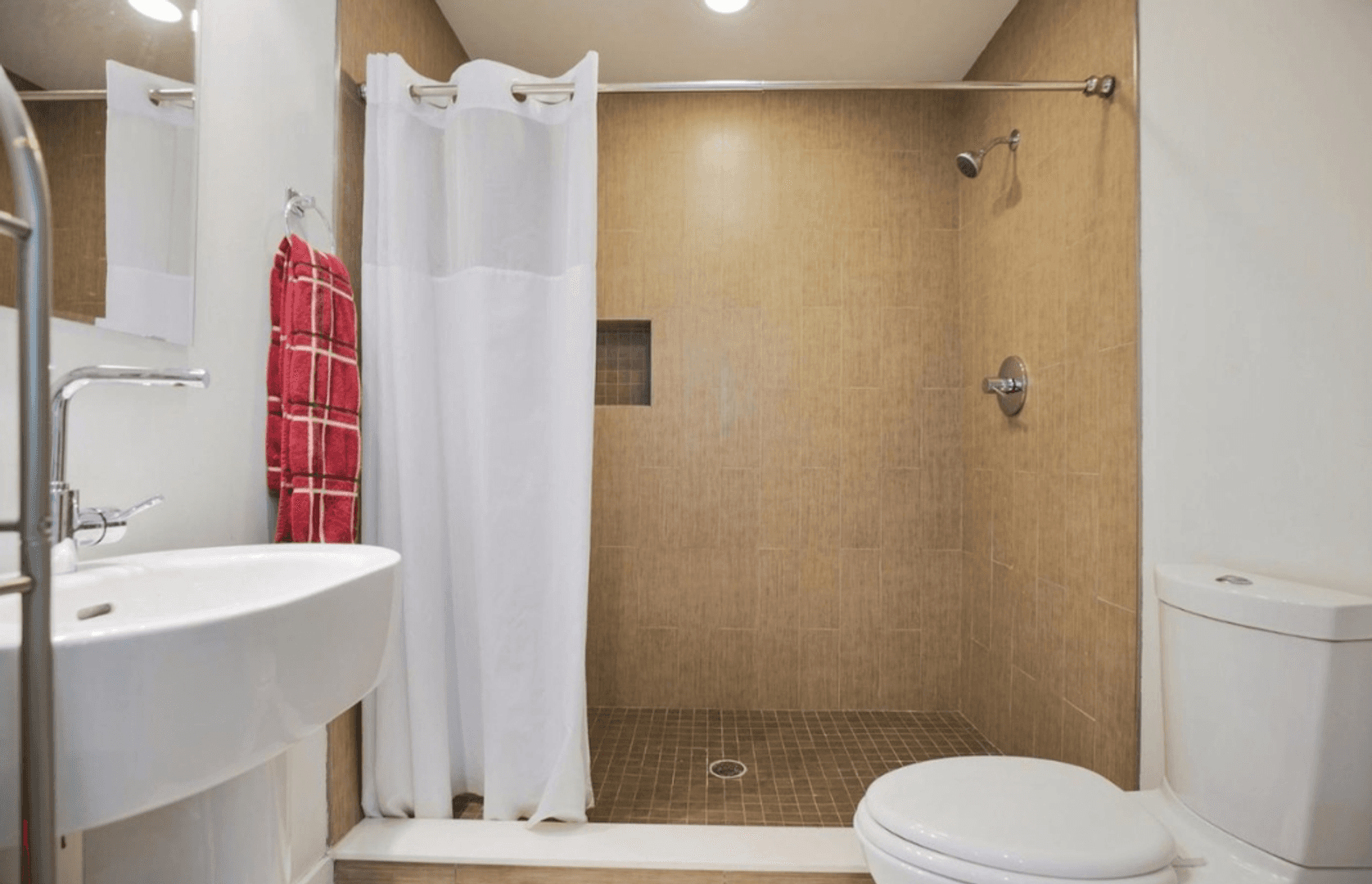 Philadelphia House: 860 N. Leithgow Street
