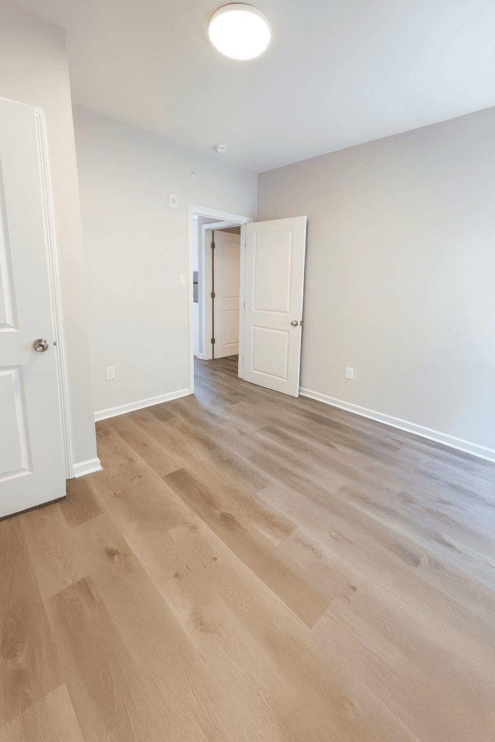 Philadelphia Apartment: 706 E Chelten Ave