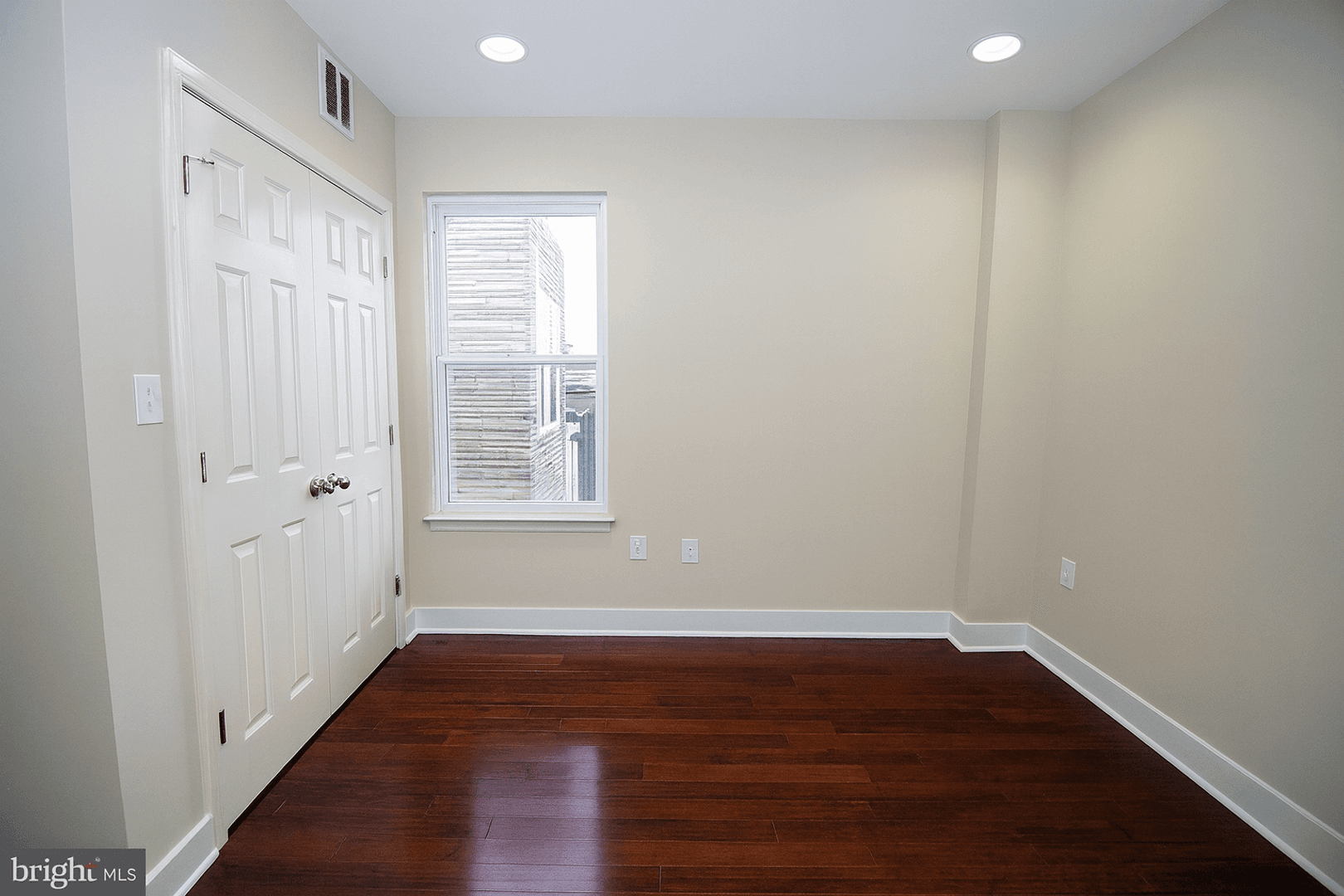 Philadelphia Apartment: 1511 Mifflin Street