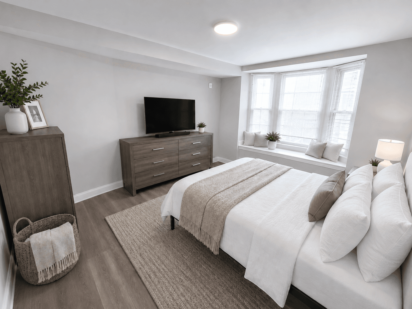 Philadelphia Apartment: 706 E Chelten Ave