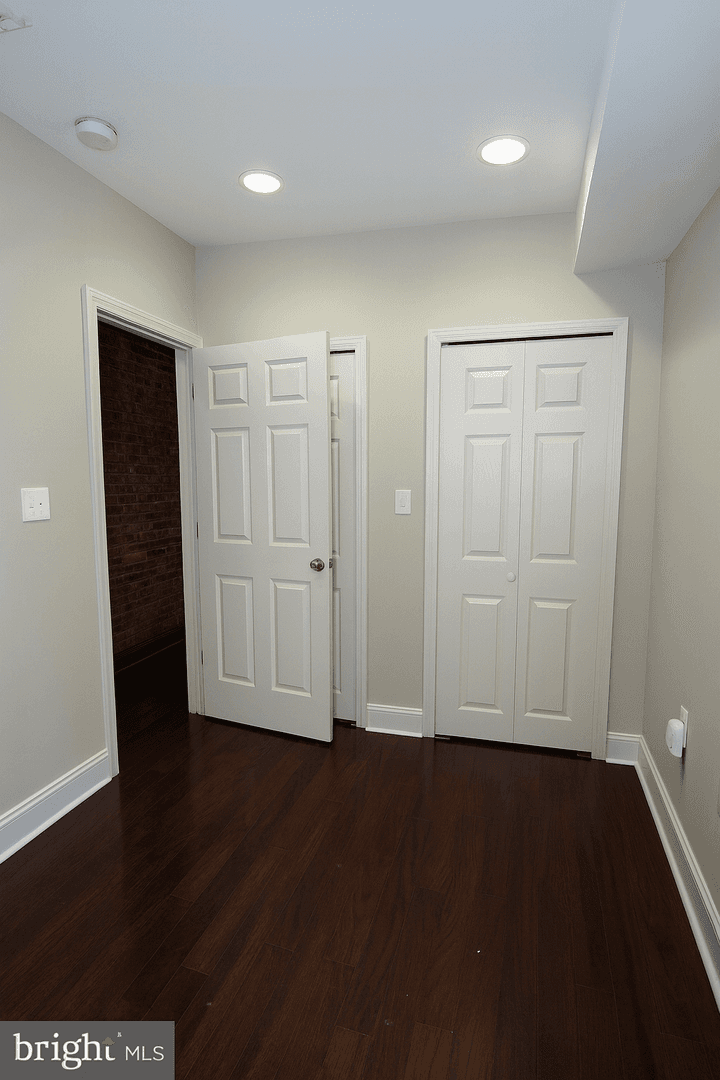 Philadelphia Apartment: 1511 Mifflin Street