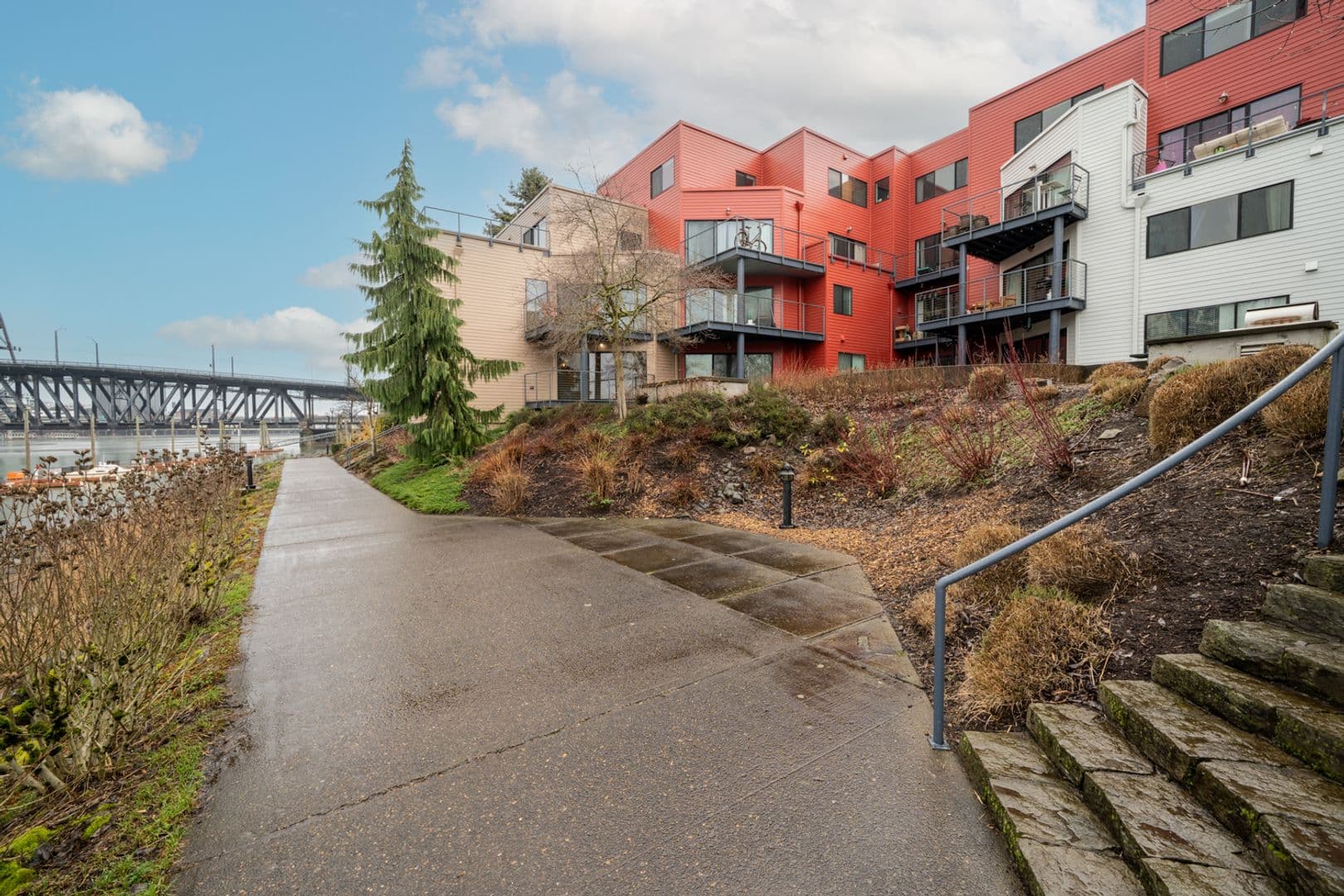 Portland Condo: 720 NW Naito Pkwy