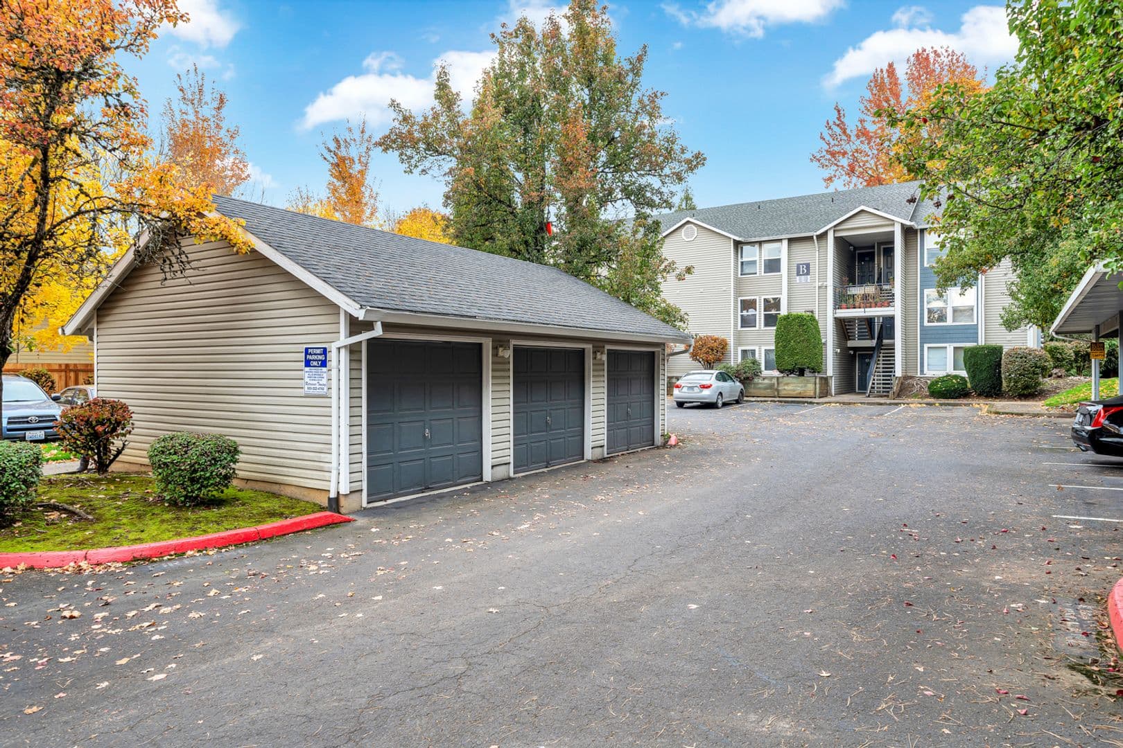 Gresham Apartment: 1519 SE Roberts Drive