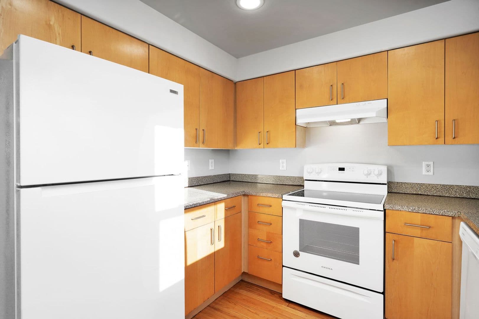 Portland Apartment: 13515 SE Holgate Blvd