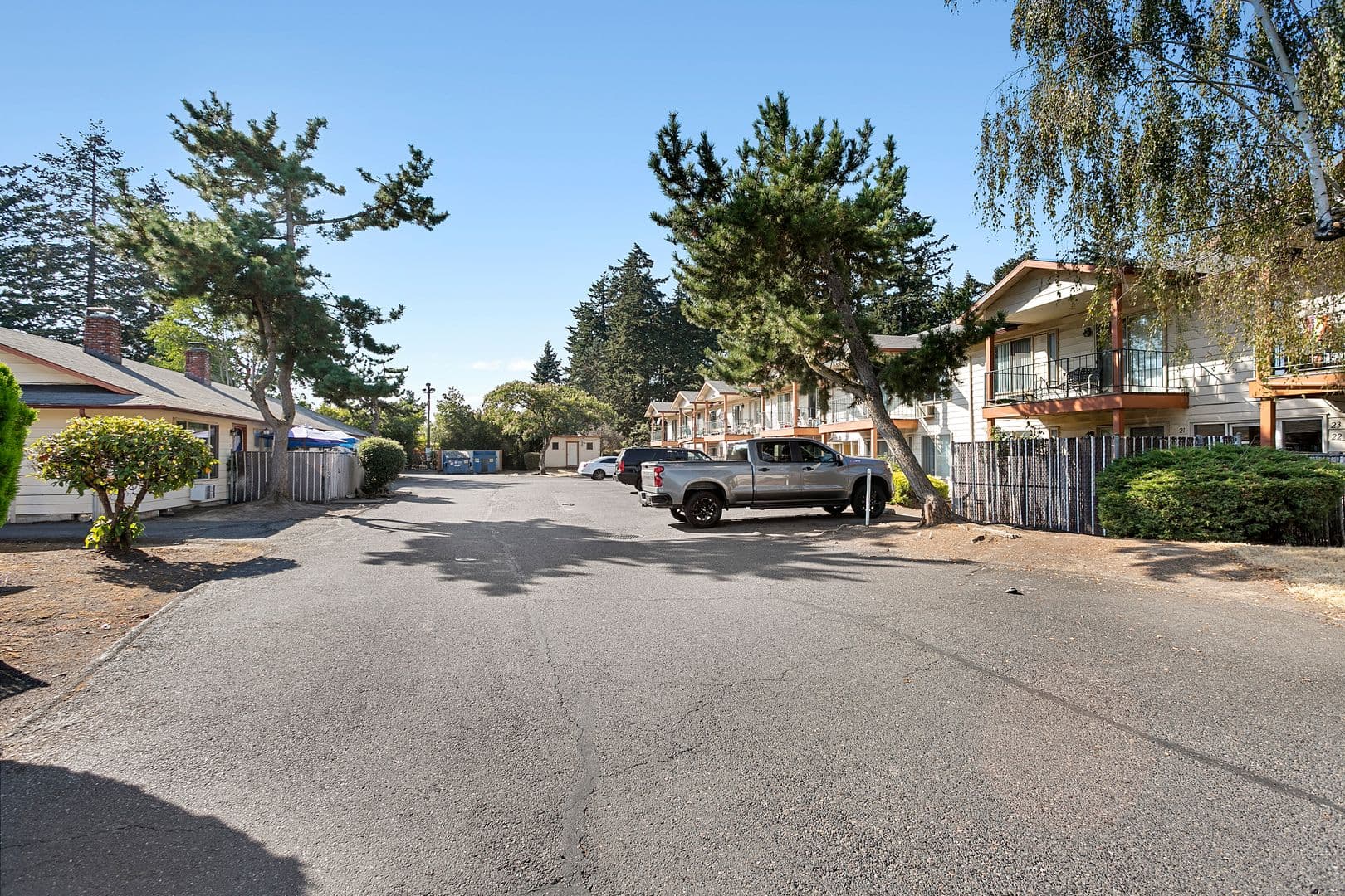 Portland Apartment: 1021 SE 122nd Ave