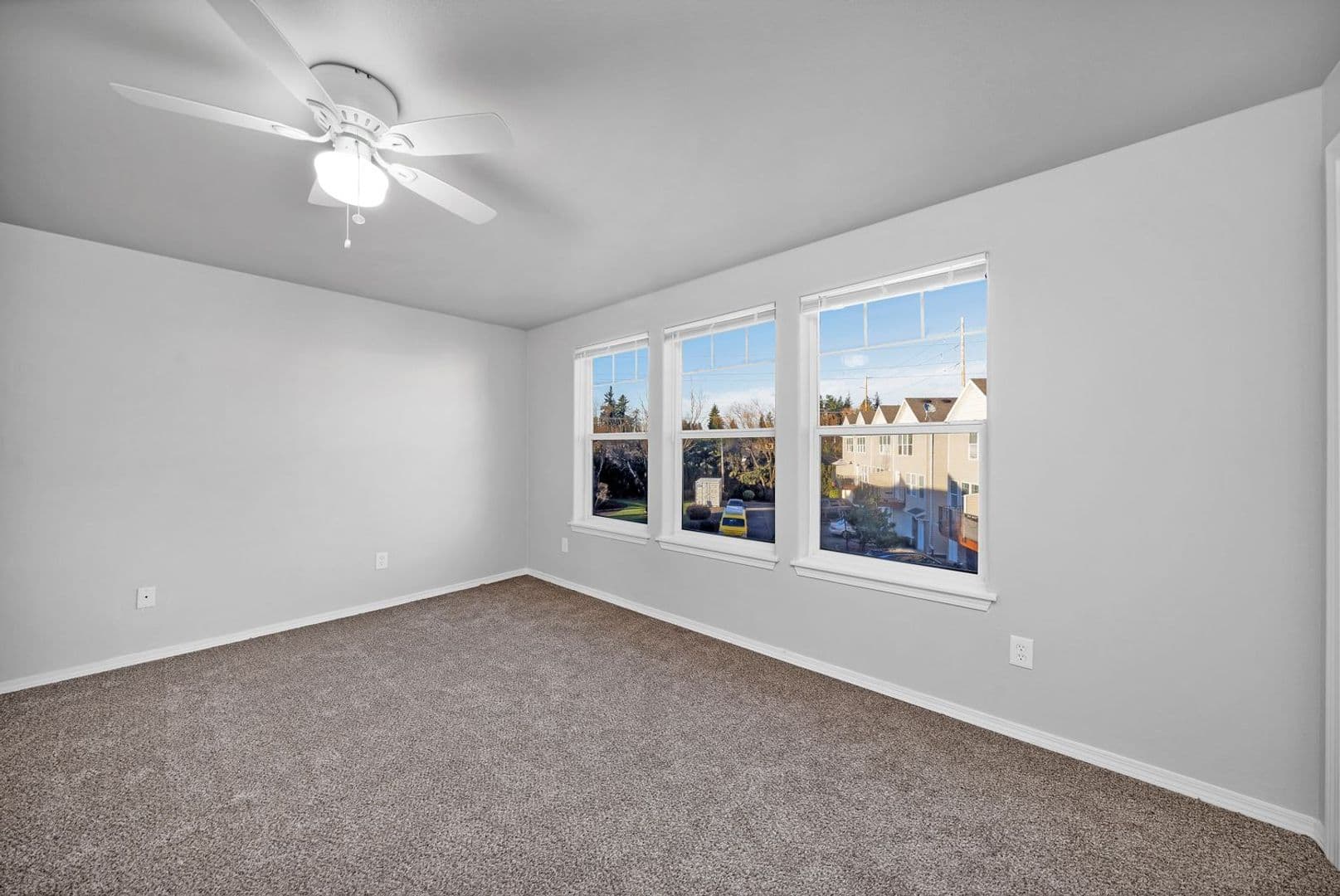 Portland Apartment: 13515 SE Holgate Blvd