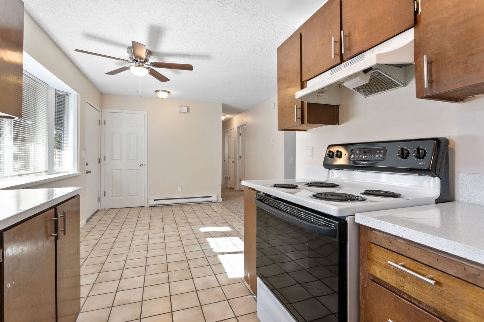Portland Apartment: 16520 NE Glisan St