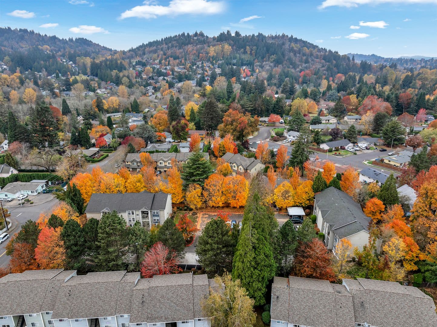 Gresham Apartment: 1519 SE Roberts Drive