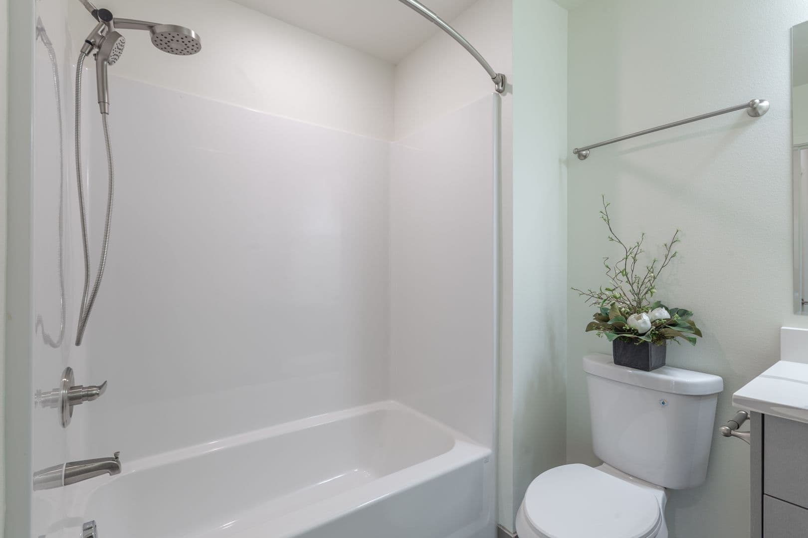 Vancouver Apartment: 8005 NE 13th Ave