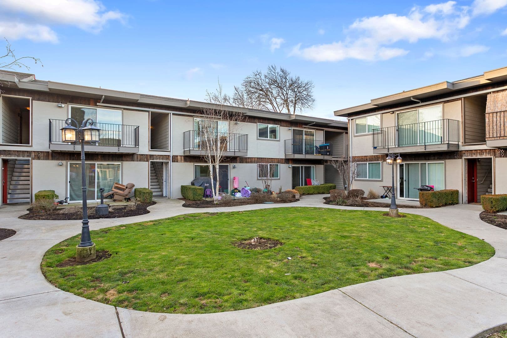 Portland Apartment: 10332 NE Oregon Street