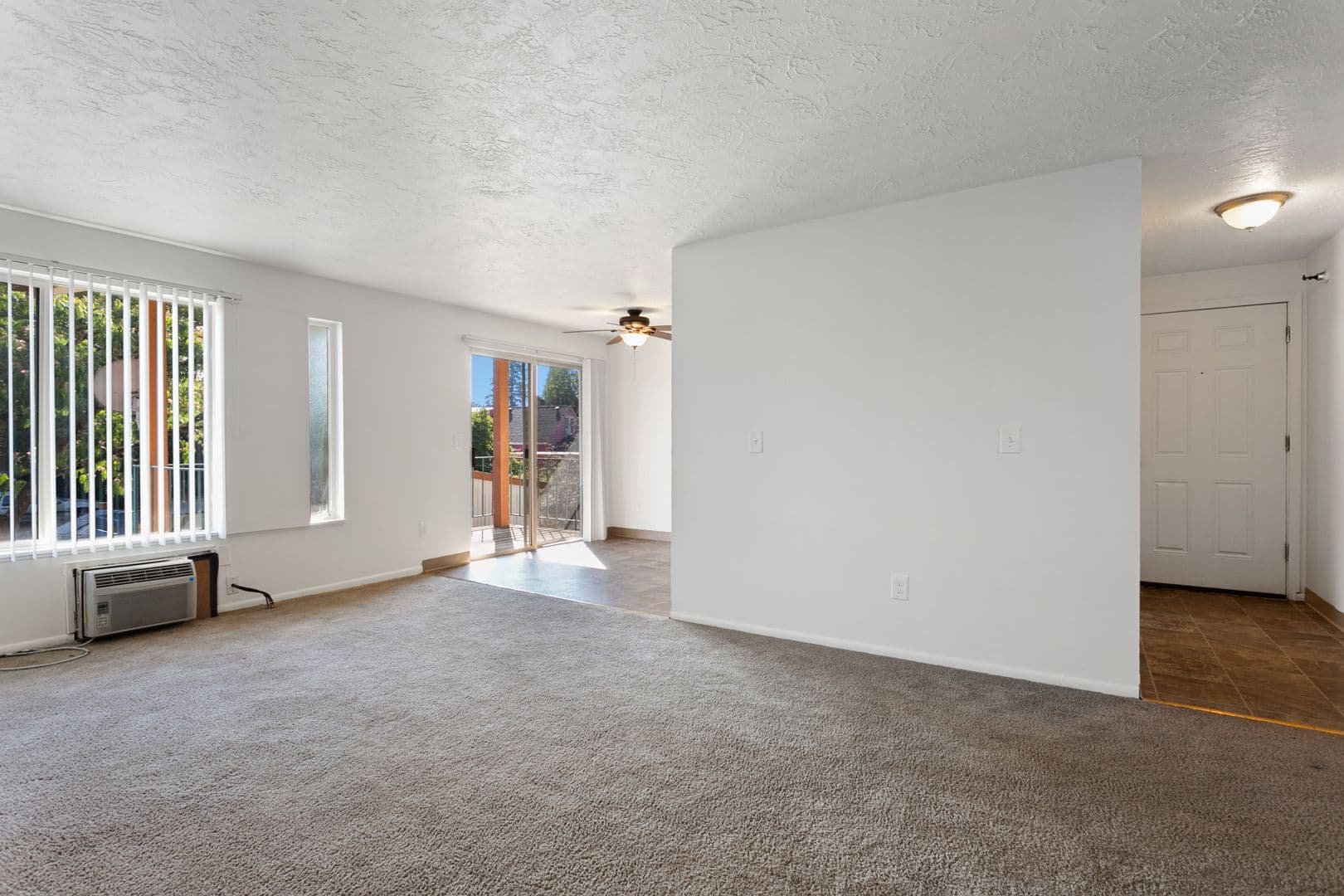 Portland Apartment: 1021 SE 122nd Ave