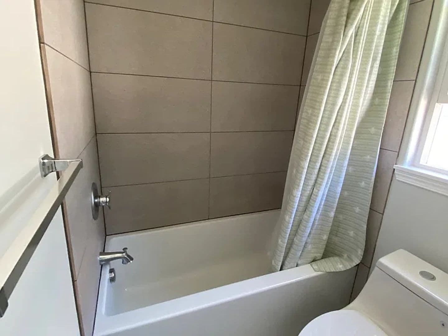 Portland House: 4517 SE 73rd Ave