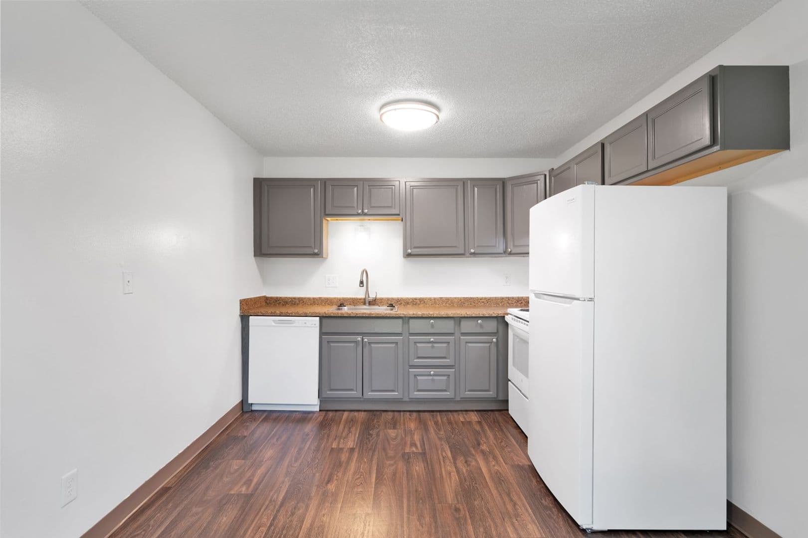 Portland Apartment: 6061 N Fessenden ST.