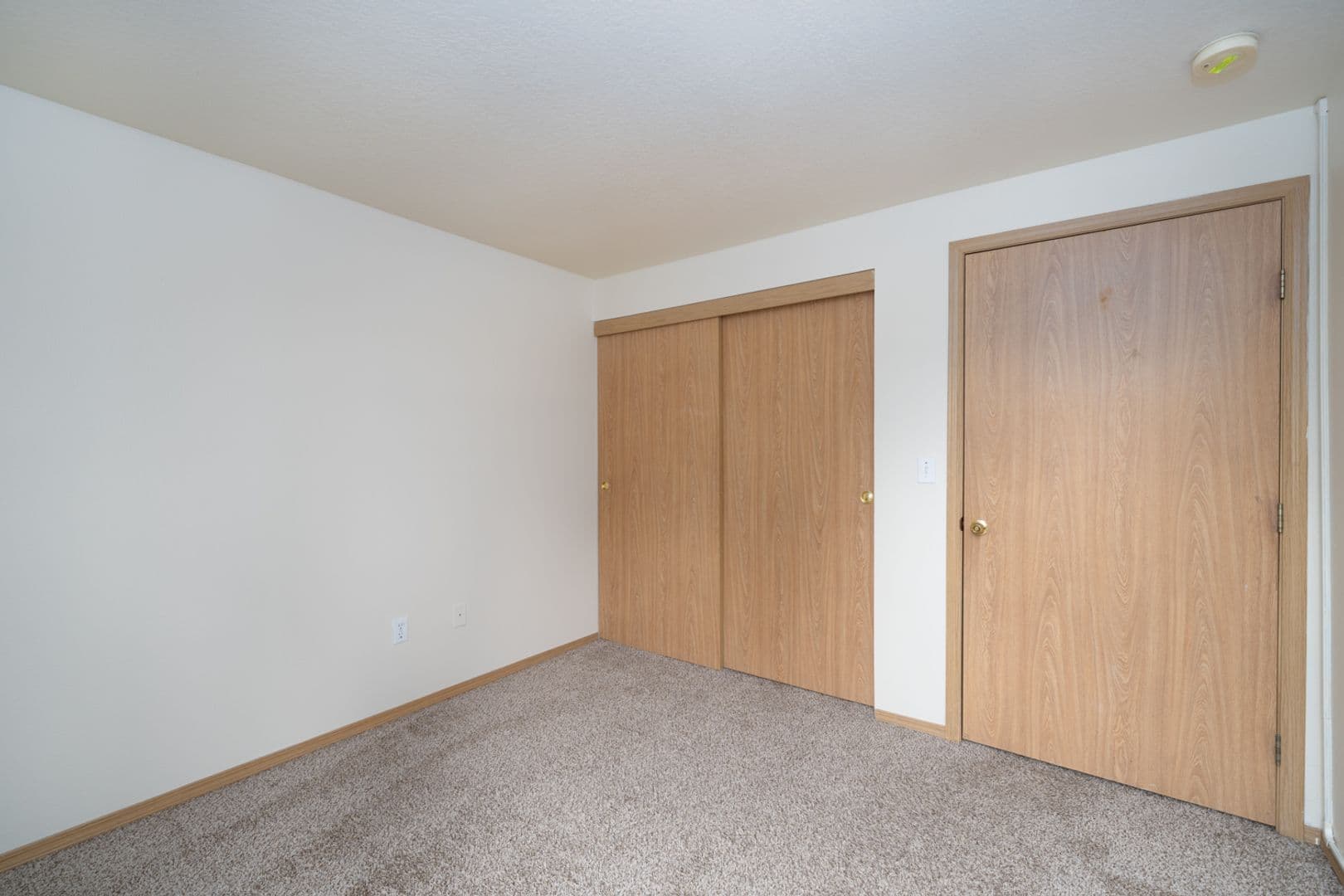 Gresham Apartment: 1519 SE Roberts Drive