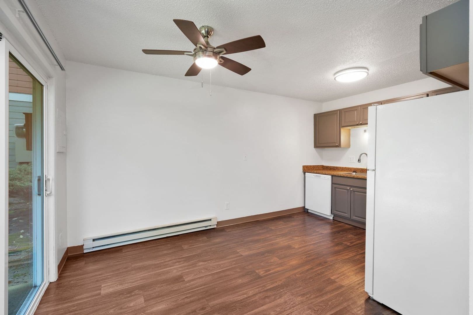 Portland Apartment: 6061 N Fessenden ST.